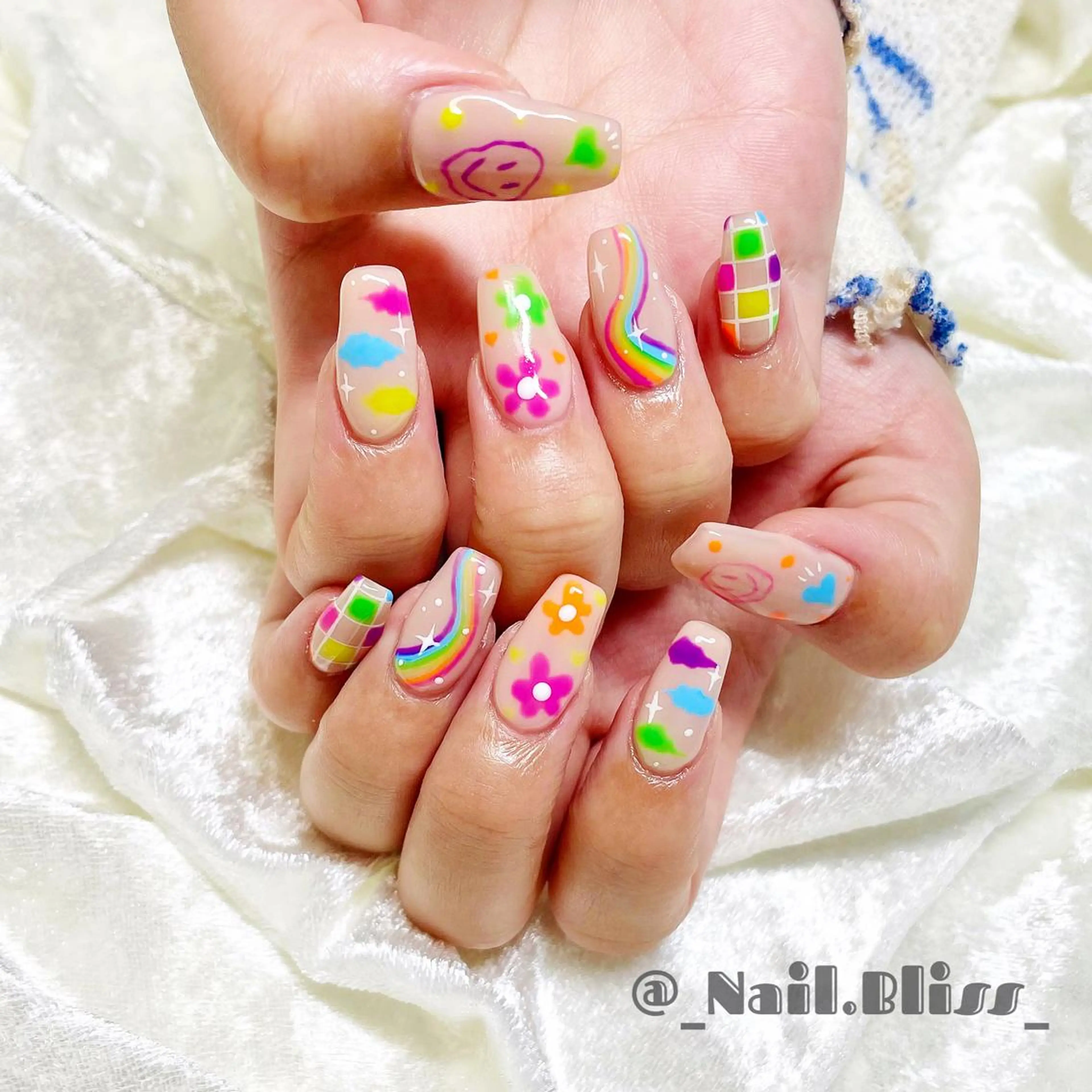 ネイル アートネイル ハンドネイル NAIL BLISSのネイルデザイン