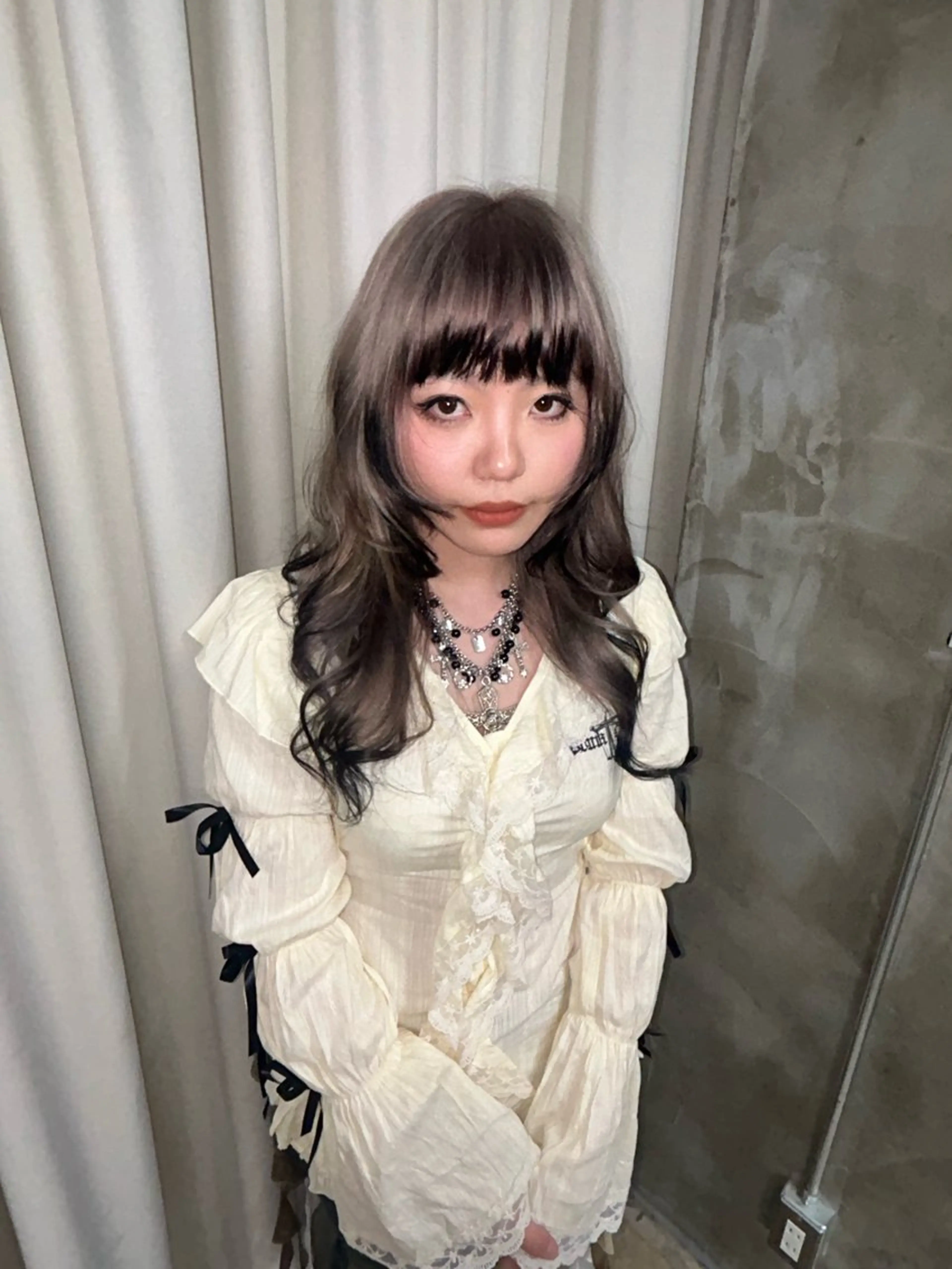 ロング freera所属・湯浅 美玖のヘアスタイル