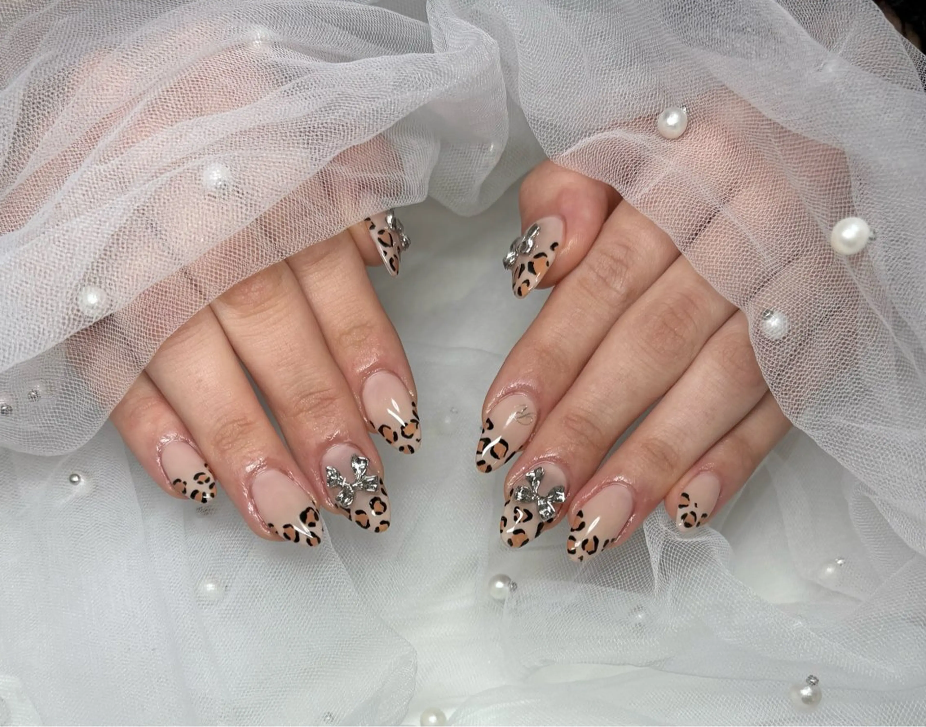 ネイル アニマル柄 フレンチネイル ハンドネイル 🦋 Rina🦋のネイルデザイン