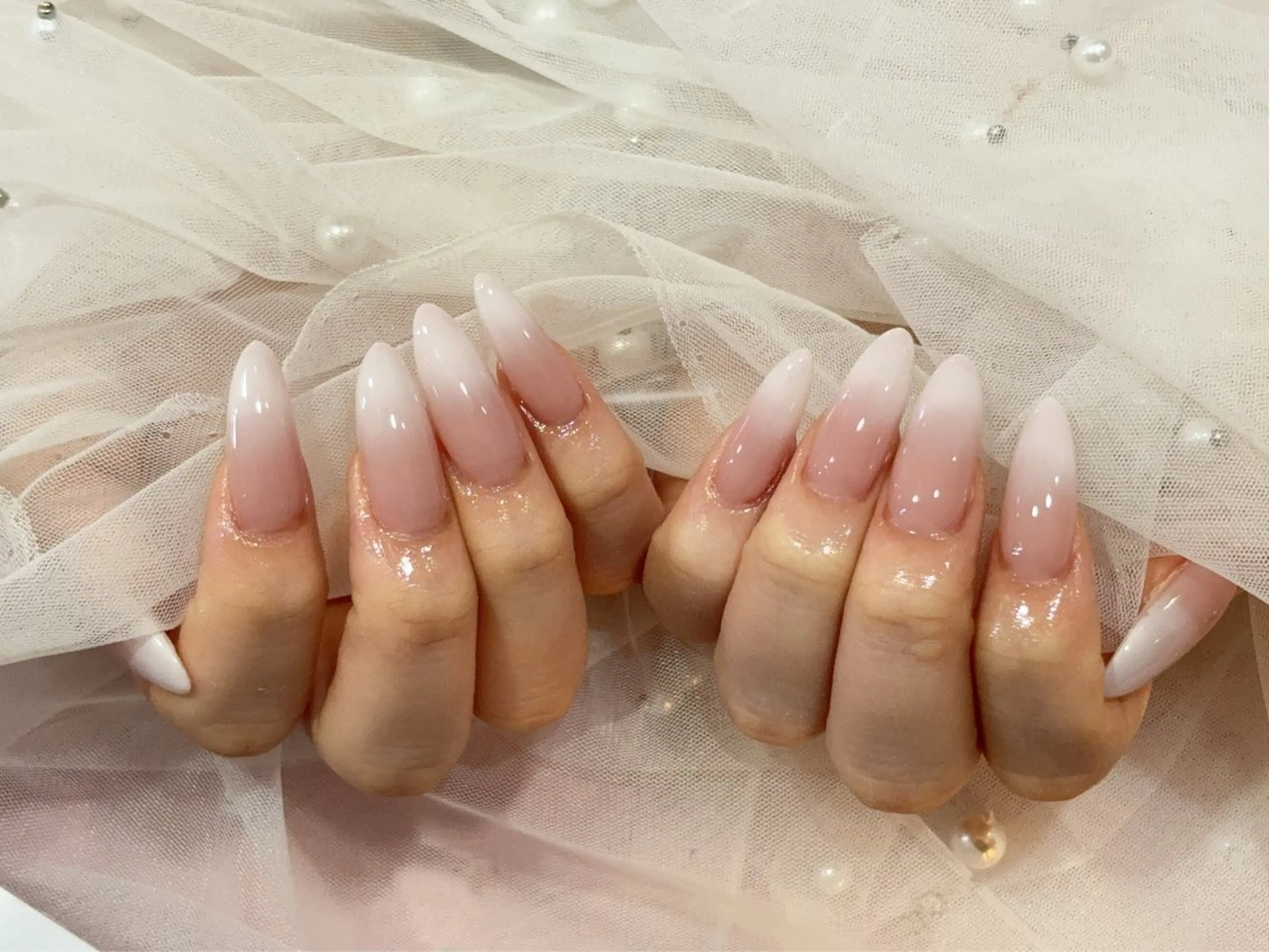 ネイル ハンドネイル 【パラジェル・フィルイン】 T&BNAIL STUDIO所属・り オ　ロング無制限中のネイルデザイン