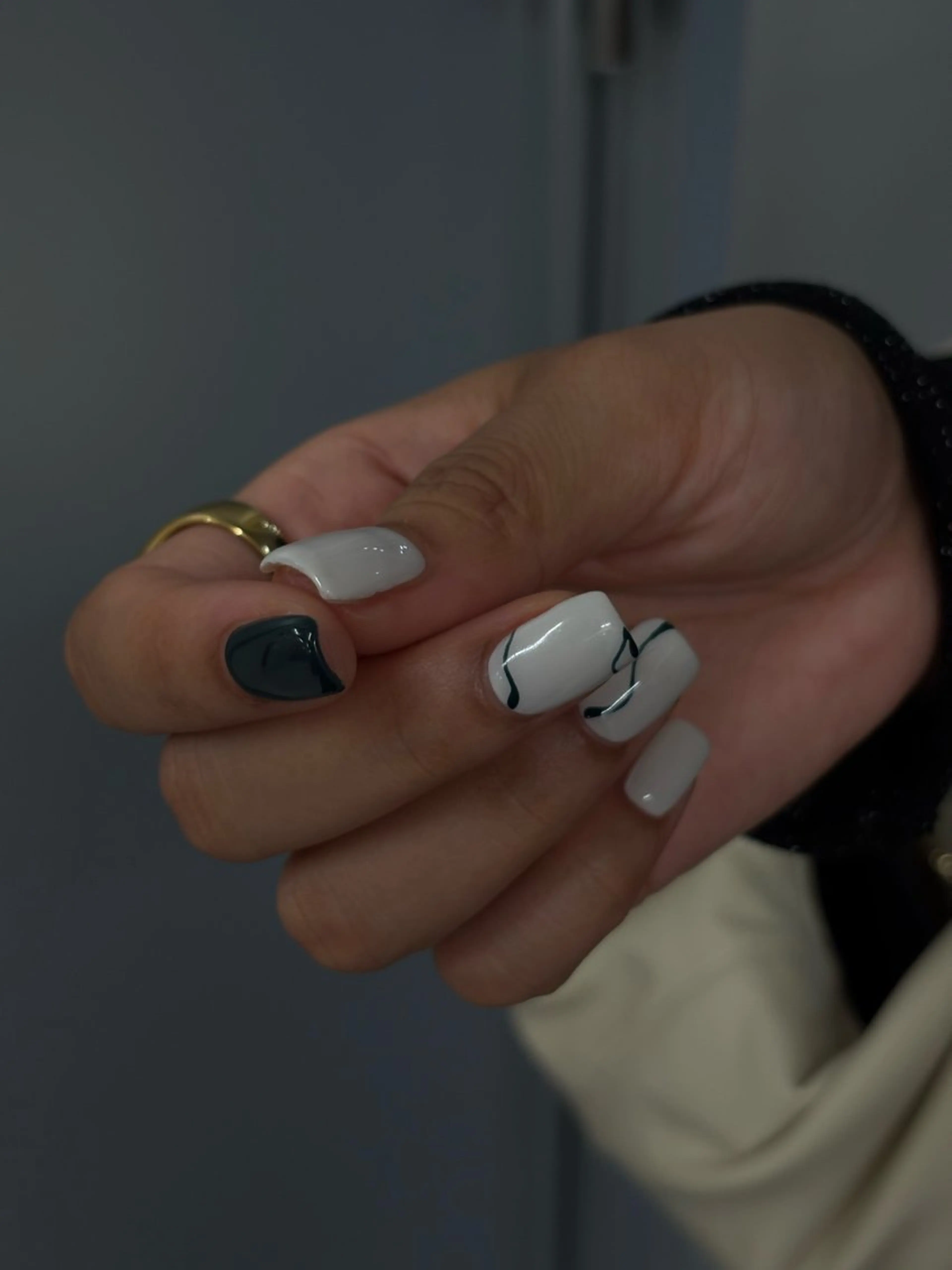 ネイル ハンドネイル 甲村 未玖のネイルデザイン