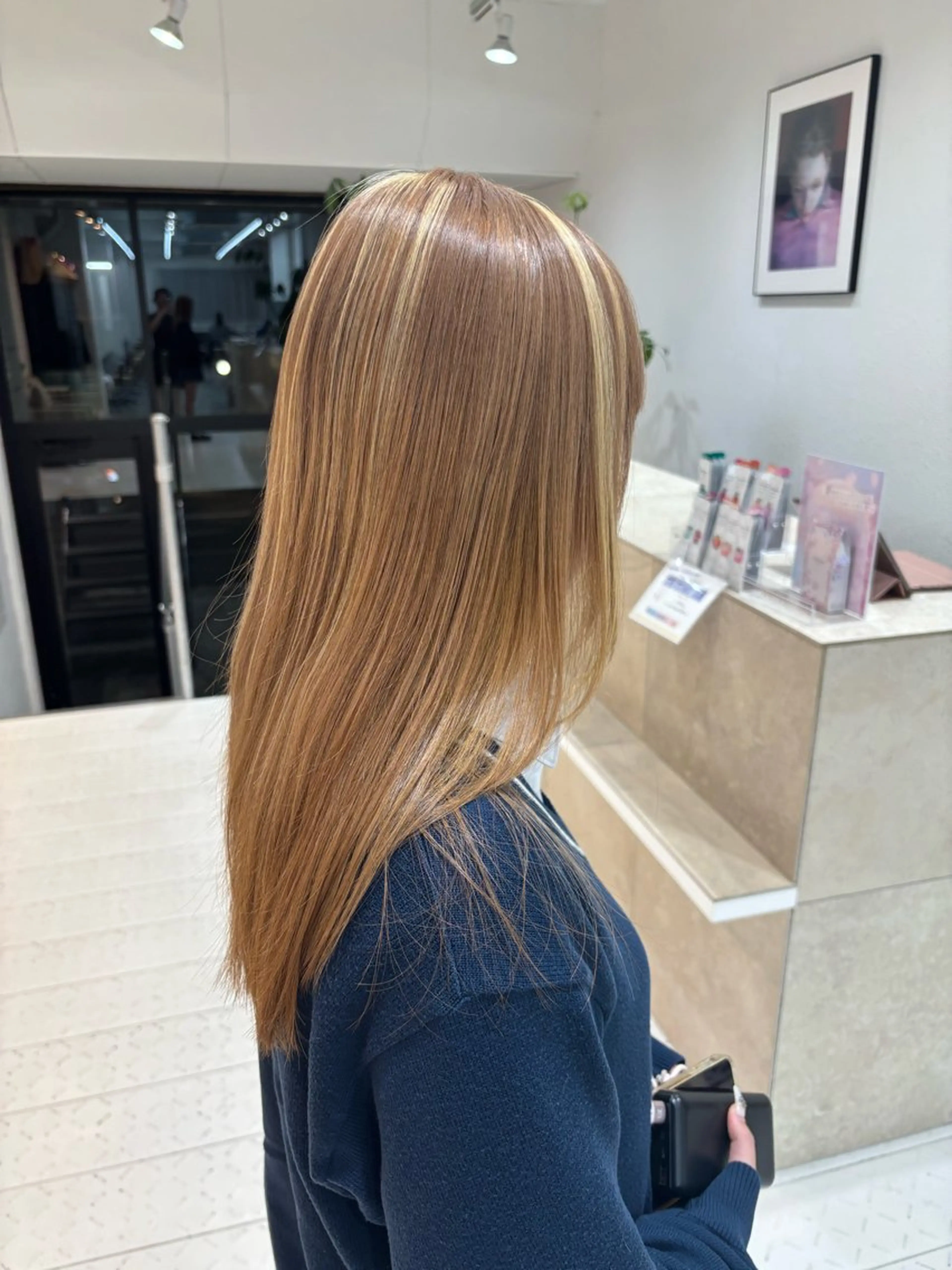 ミディアム ヘアカラー トリートメント ハイトーン/レイヤー /ケアブリーチ石川治のヘアスタイル