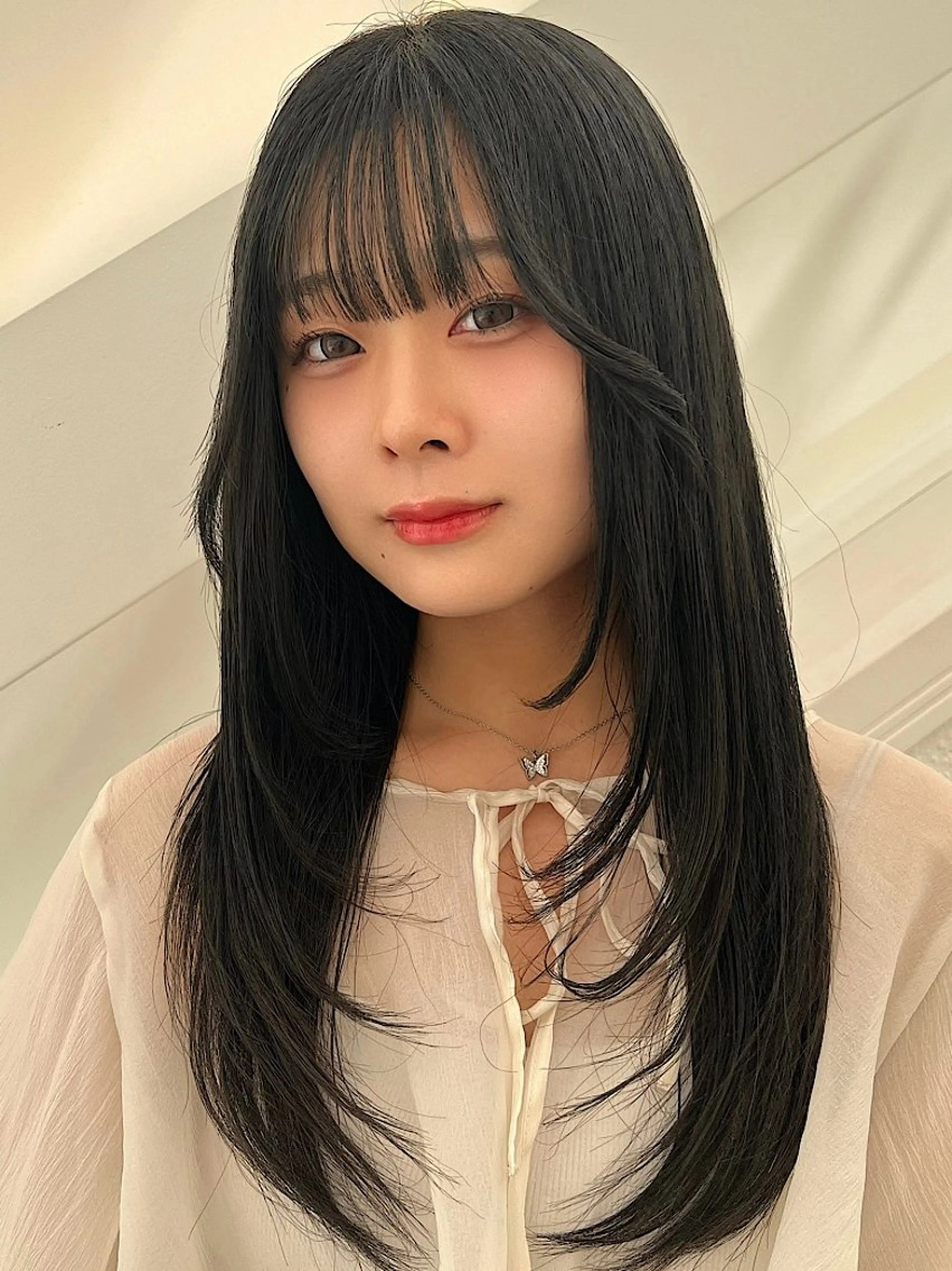 ロング カラー 黒髪 ブルーカラー ブルーブラック 透明感カラー 顔まわりレイヤー カット ヘアカラー トリートメント 💎透明感カラー特化 💎TAISEIのヘアスタイル