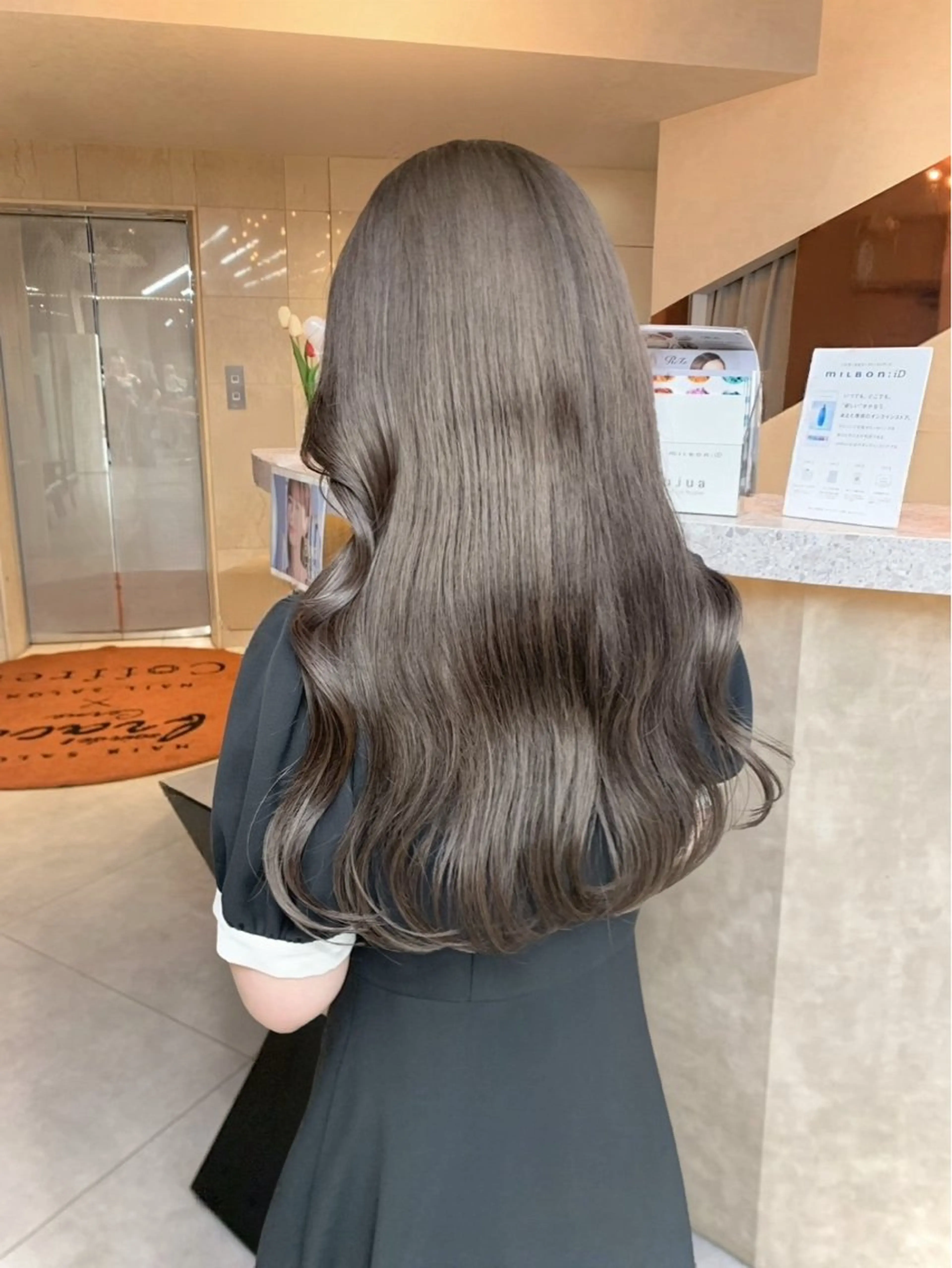 ロング カラー カット ヘアカラー トリートメント 韓国/レイヤー/ 透明感🩶ひかる🩶のヘアスタイル