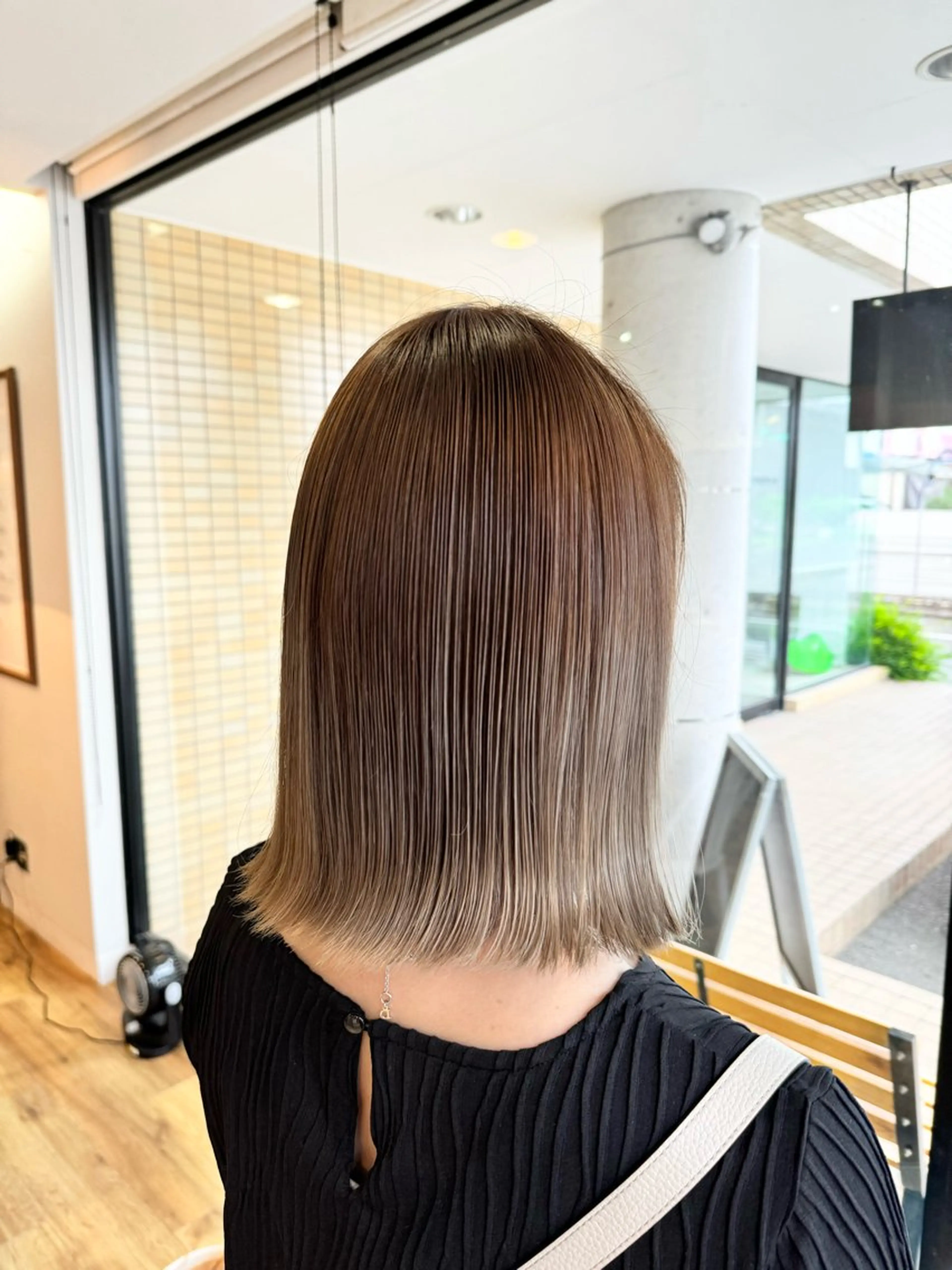 ミディアム カラー ベージュカラー ラベンダーカラー ラベンダーベージュ ヘアカラー トリートメント ツキダテ ユイのヘアスタイル