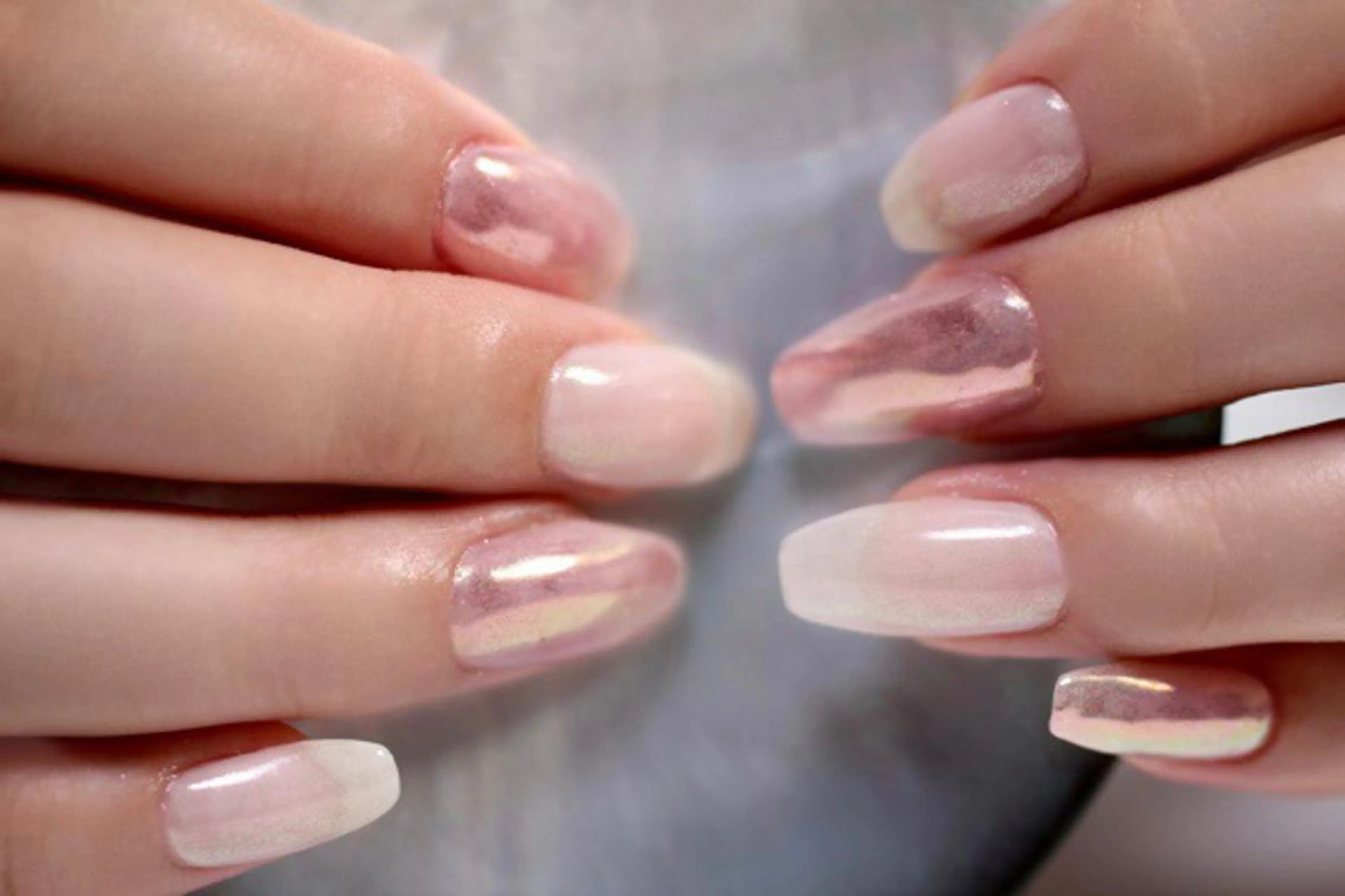 ネイル ジェルネイル ミラーネイル ママリンド　志村坂上店所属・しみ えんのネイルデザイン