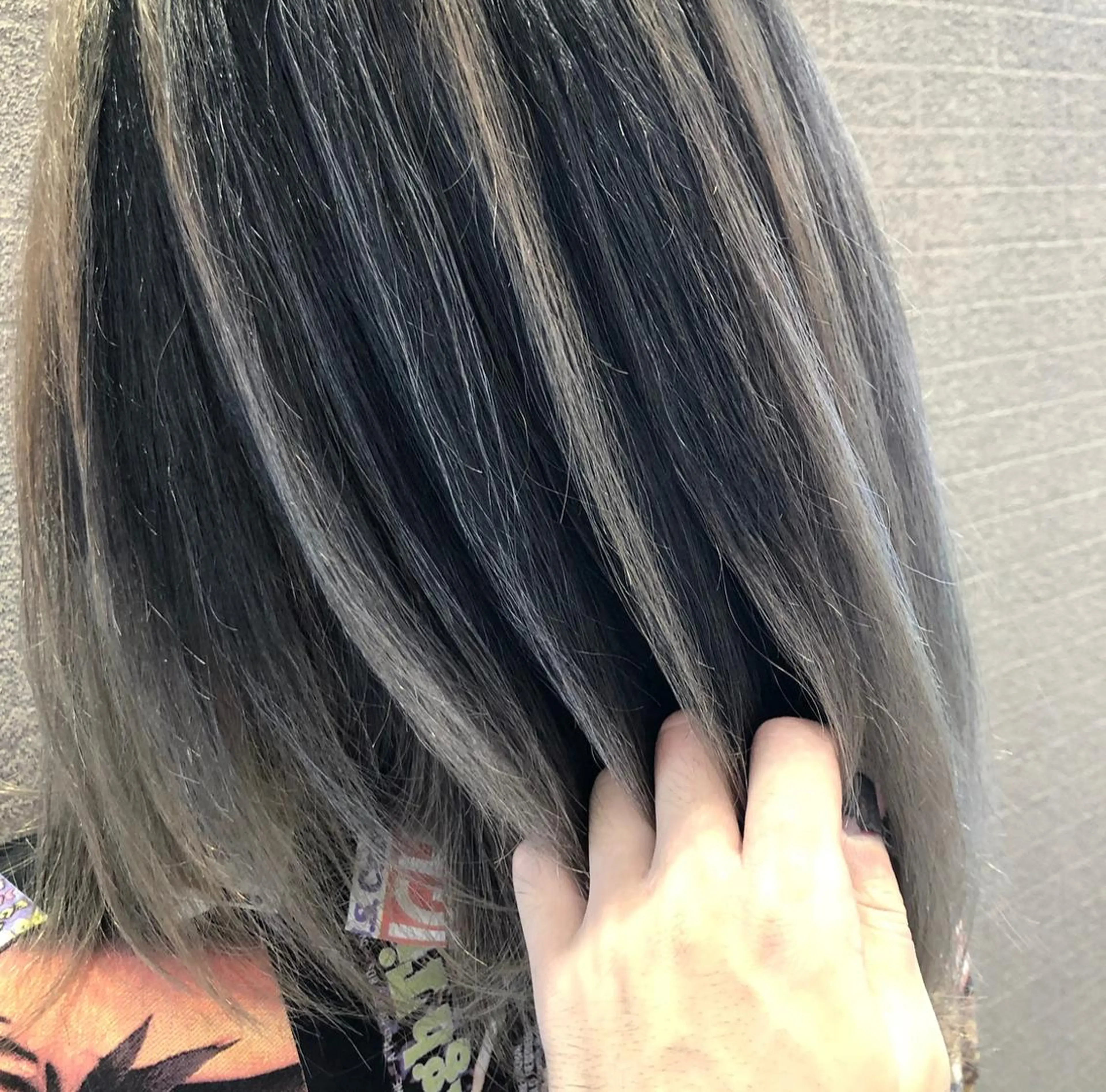 ショート カラー ヘアアレンジ バレイヤージュ デザインカラー ハイライトカラー ハイライト レイヤーカット アンドウ ユウ/ レイヤーカット/韓国のヘアスタイル