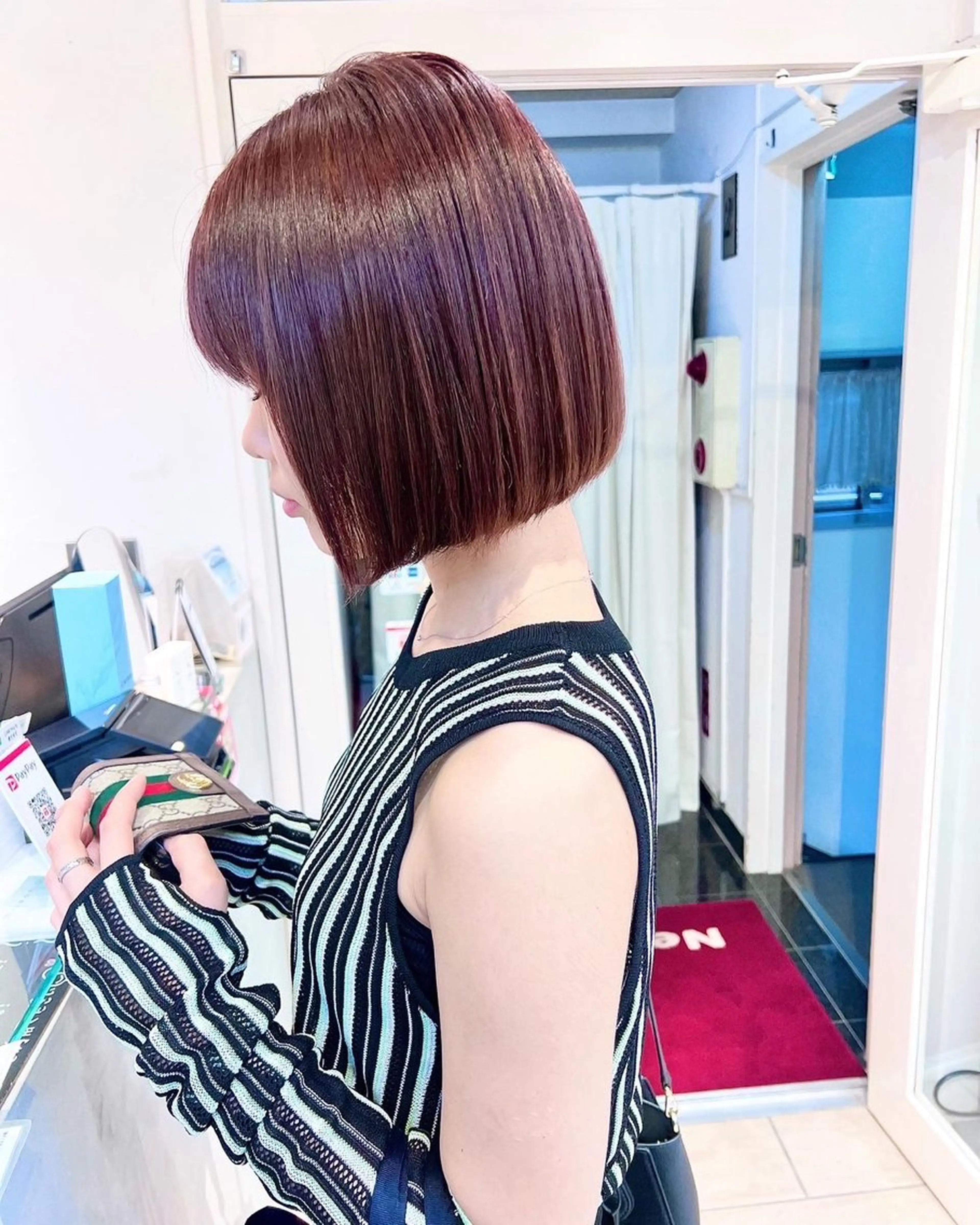 ショート センターパート /ニュアンスパーマのヘアスタイル