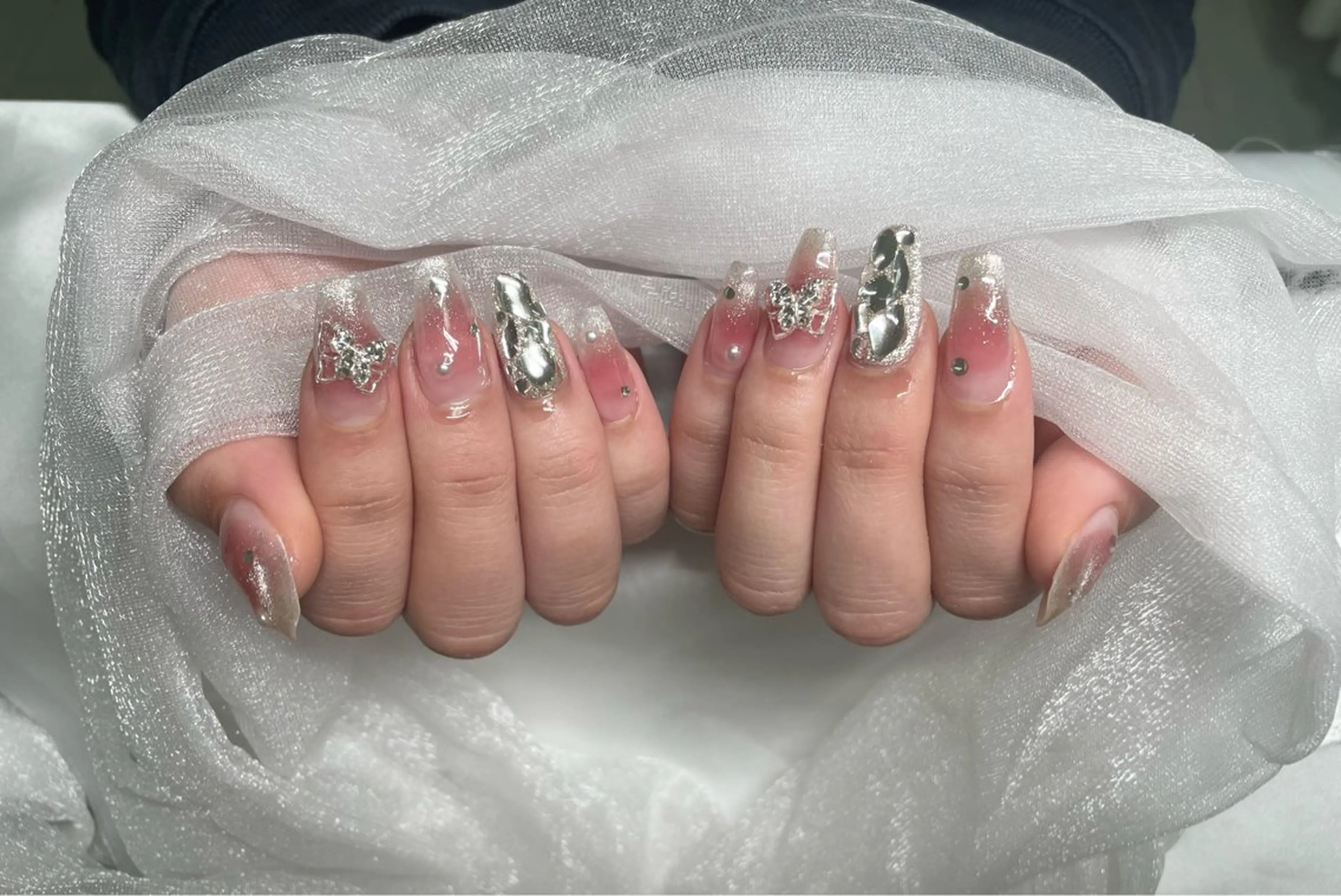 ネイル ハンドネイル Roi〈ロワ〉 Minakoのネイルデザイン