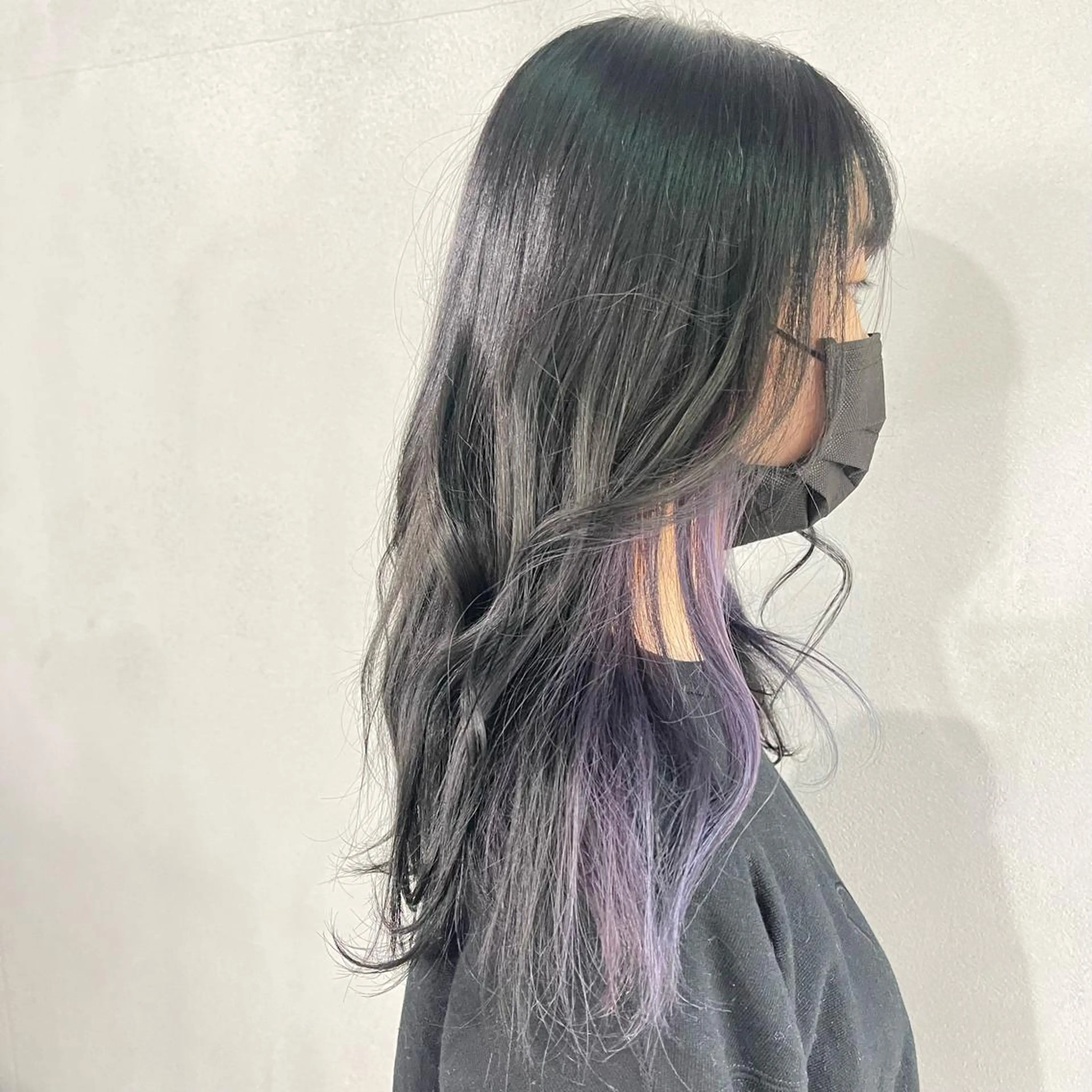 ロング カラー 黒髪 ブルーカラー ブルーブラック インナーカラー ラベンダーカラー カット ヘアカラー 柏 ウルフ/レイヤー 田中佐和🐺のヘアスタイル