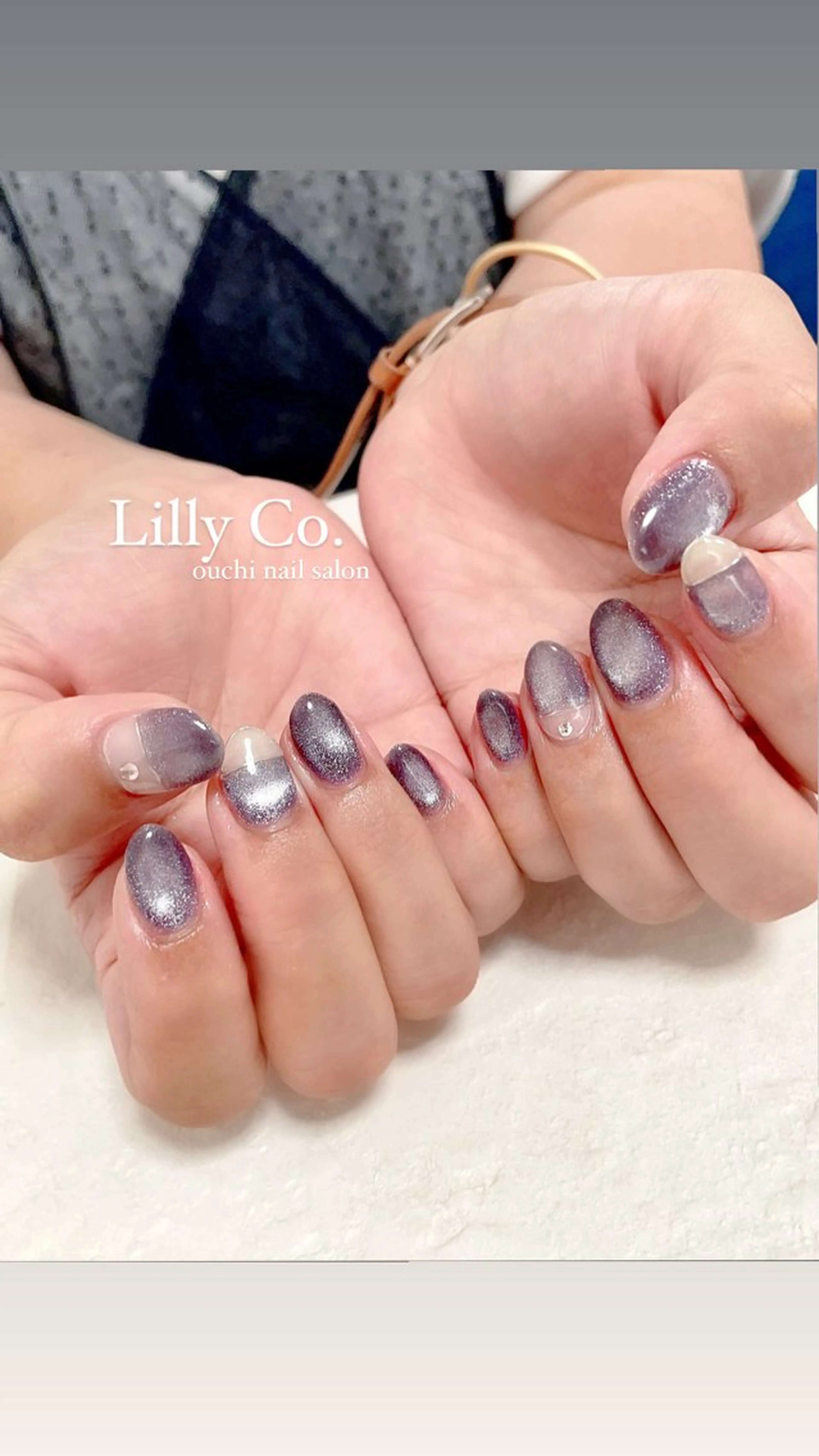 ネイル ジェルネイル キラキラネイル マグネットネイル ワンカラーネイル ハンドネイル ハンドケア Lilly Co.のネイルデザイン