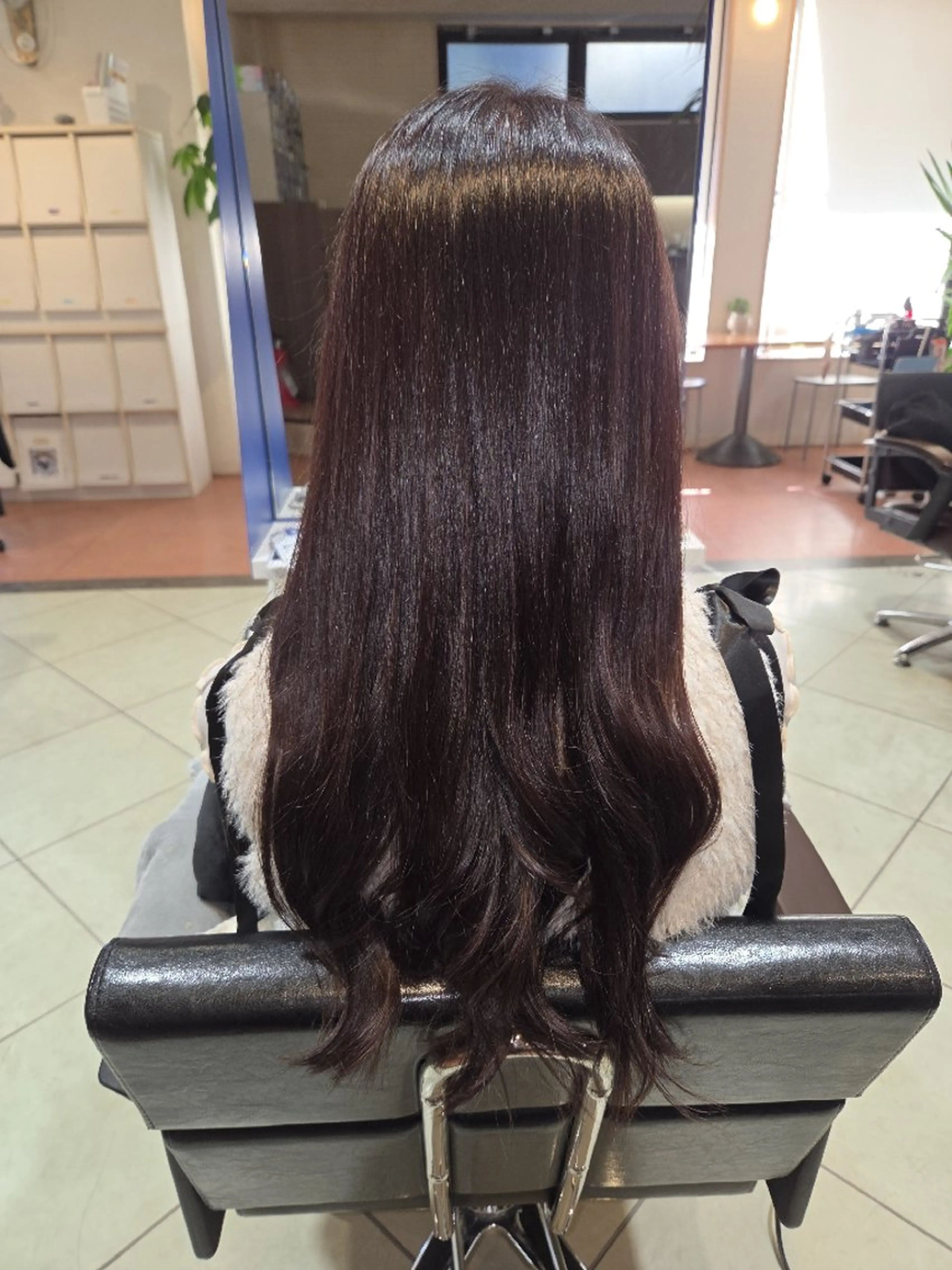 ロング ピンクブラウン カット ヘアカラー トリートメント 武鹿野 光江のヘアスタイル