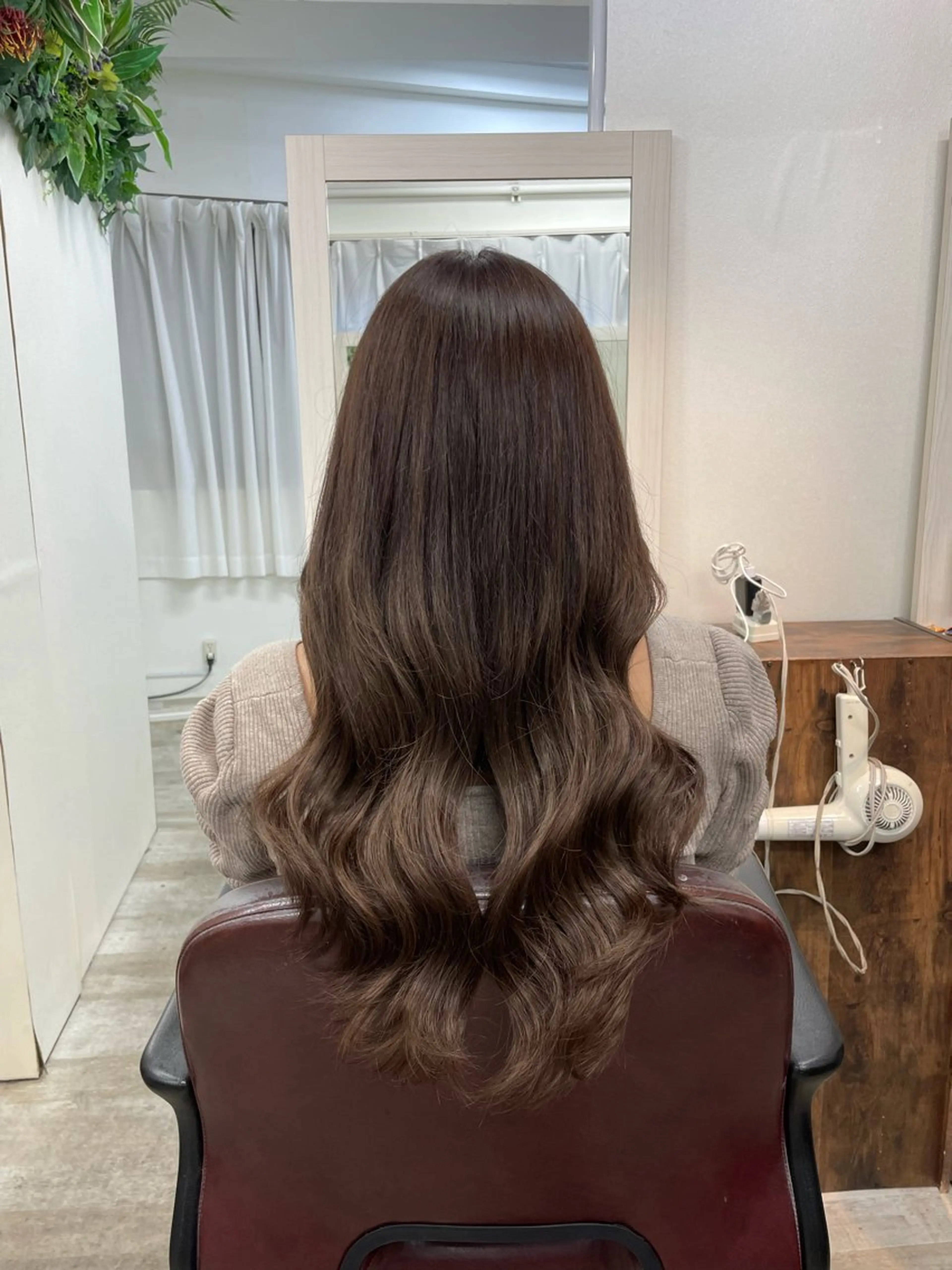 ロング カラー カット ヘアカラー エクステ ヘアセット 韓国ヘア🤍髪質改善 🇰🇷AKANEのヘアスタイル