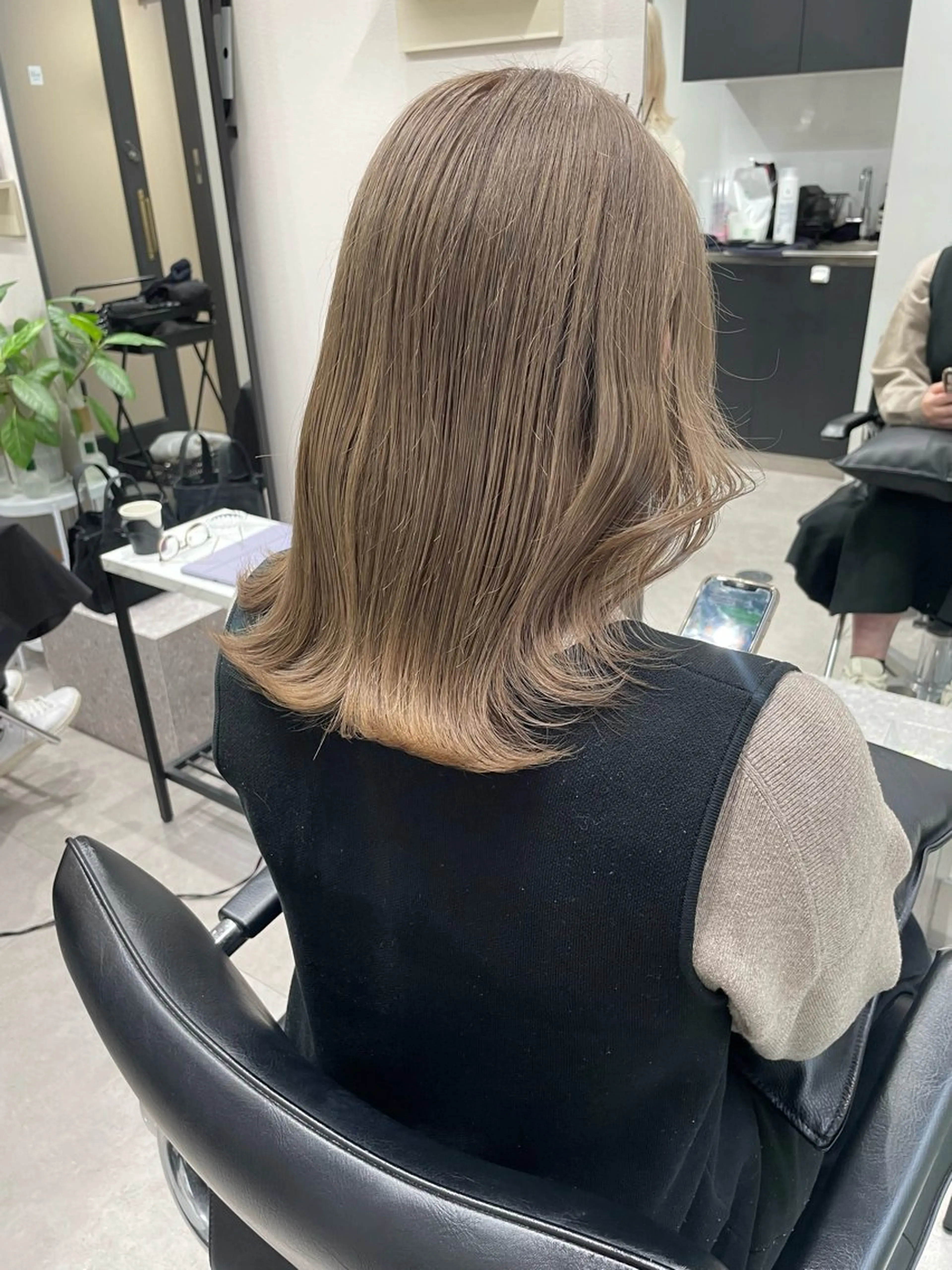 ミディアム カラー ヘアカラー トリートメント 髪質改善will hairdesignのヘアスタイル