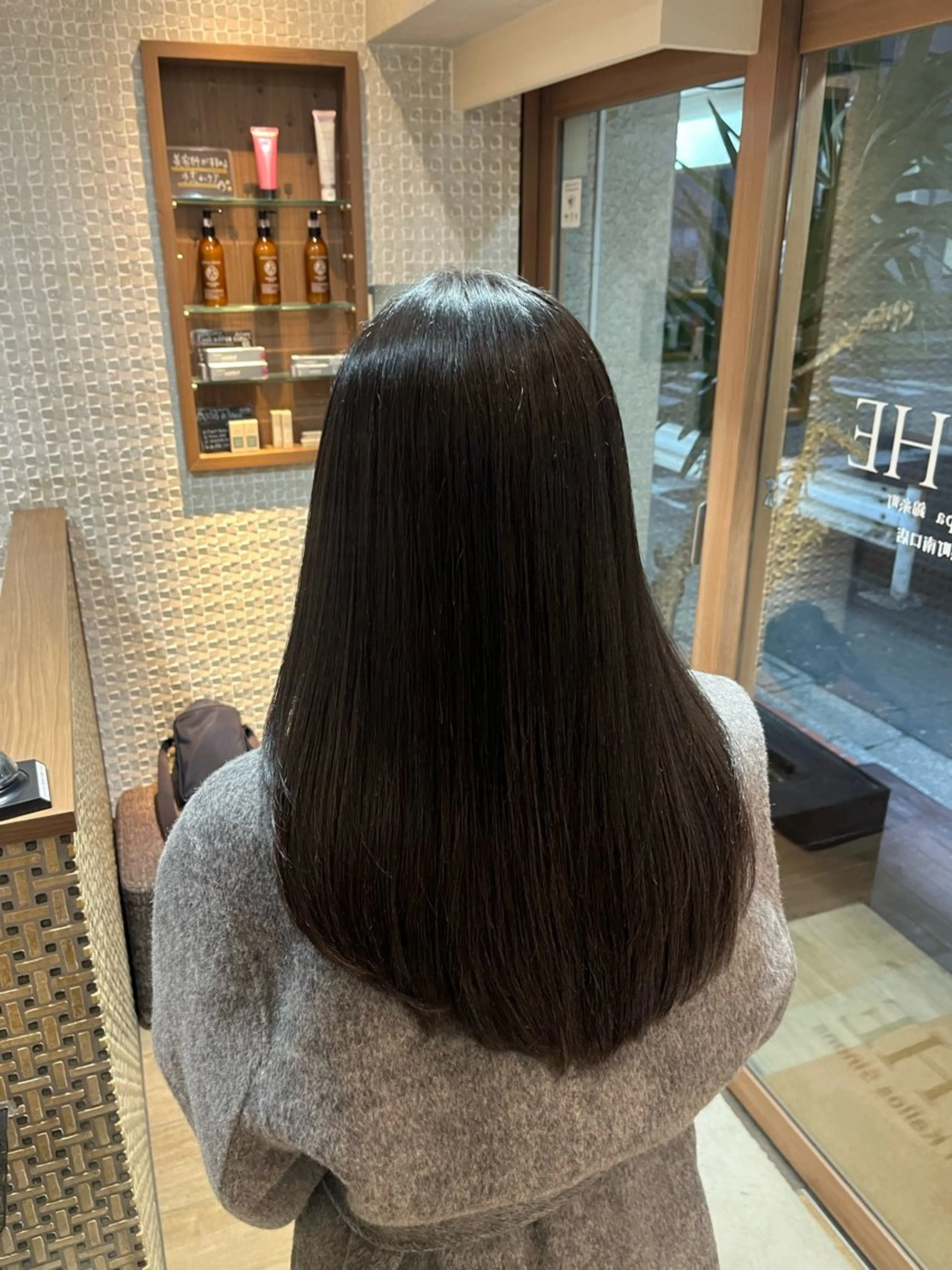 セミロング カット 縮毛矯正 トリートメント サロウィン渋谷　caldo店所属・渋谷👑艶髪縮毛矯正 曲がる矯正✨ヒガシのヘアスタイル