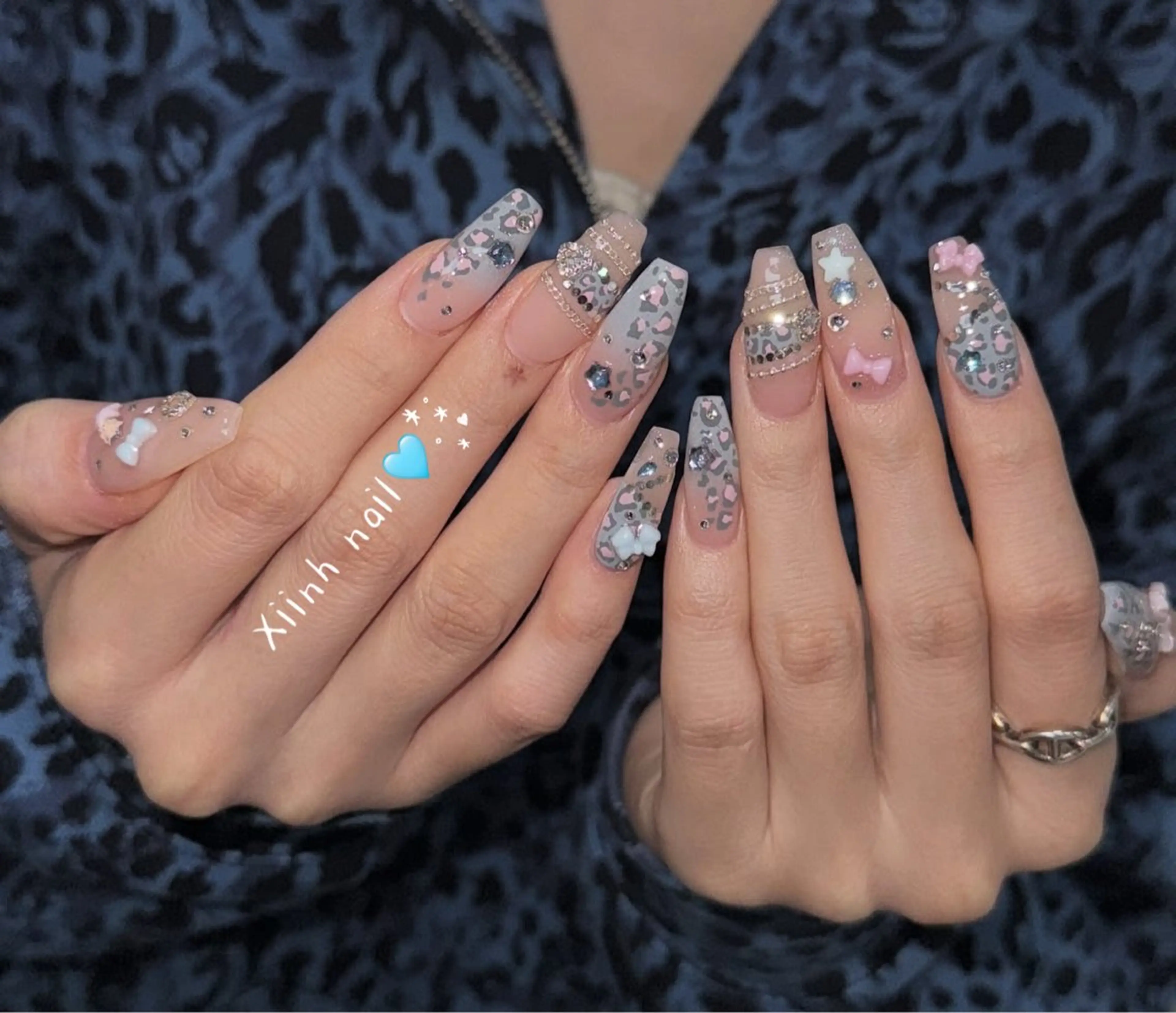 ネイル ブラウン チークネイル 桜ネイル 長さ出し フットネイル ハンドネイル XIINH NAIL SALONのネイルデザイン