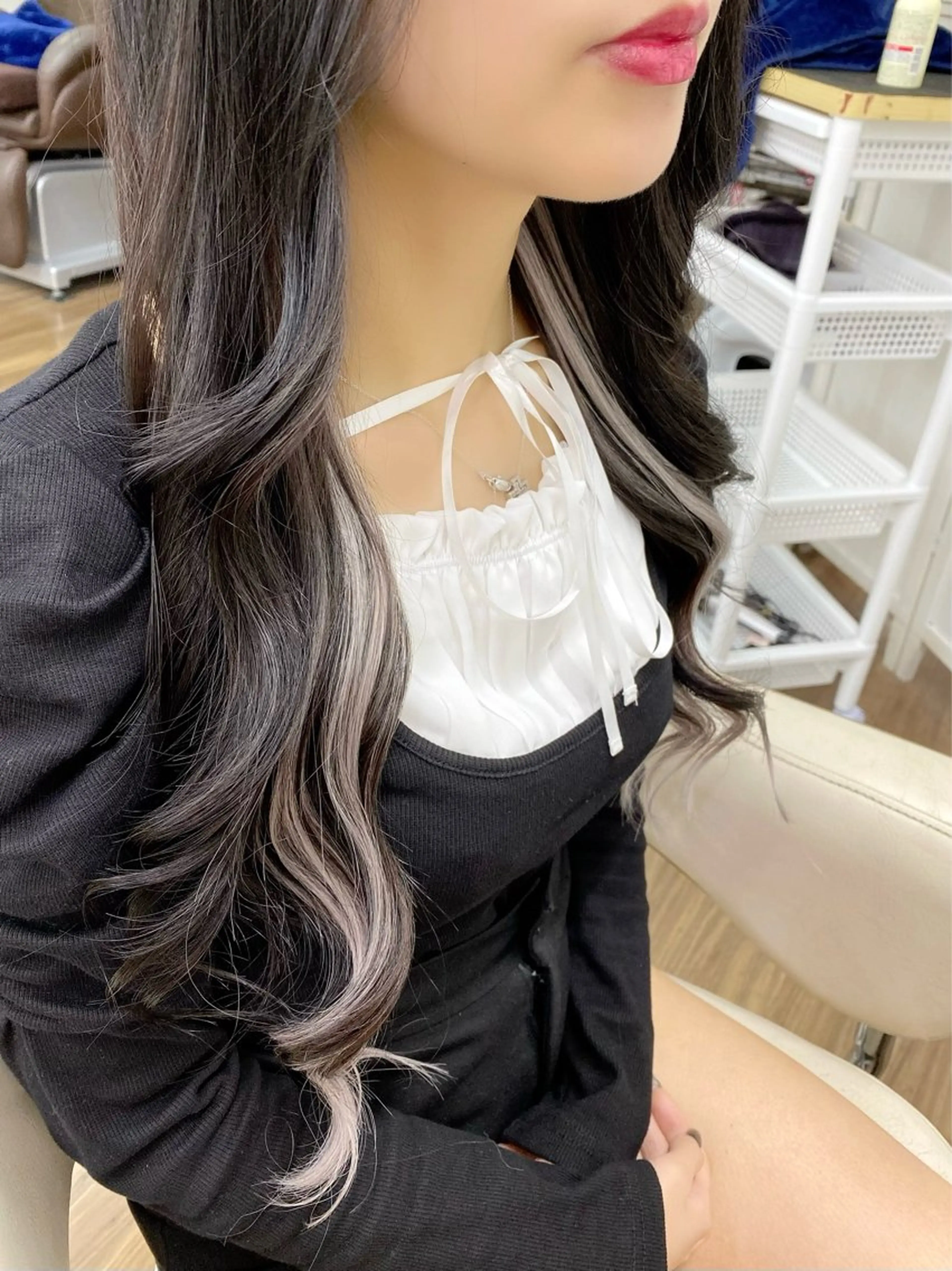 ロング カラー インナーカラー エクステ エクステ GLOSS 心斎橋 山上のヘアスタイル