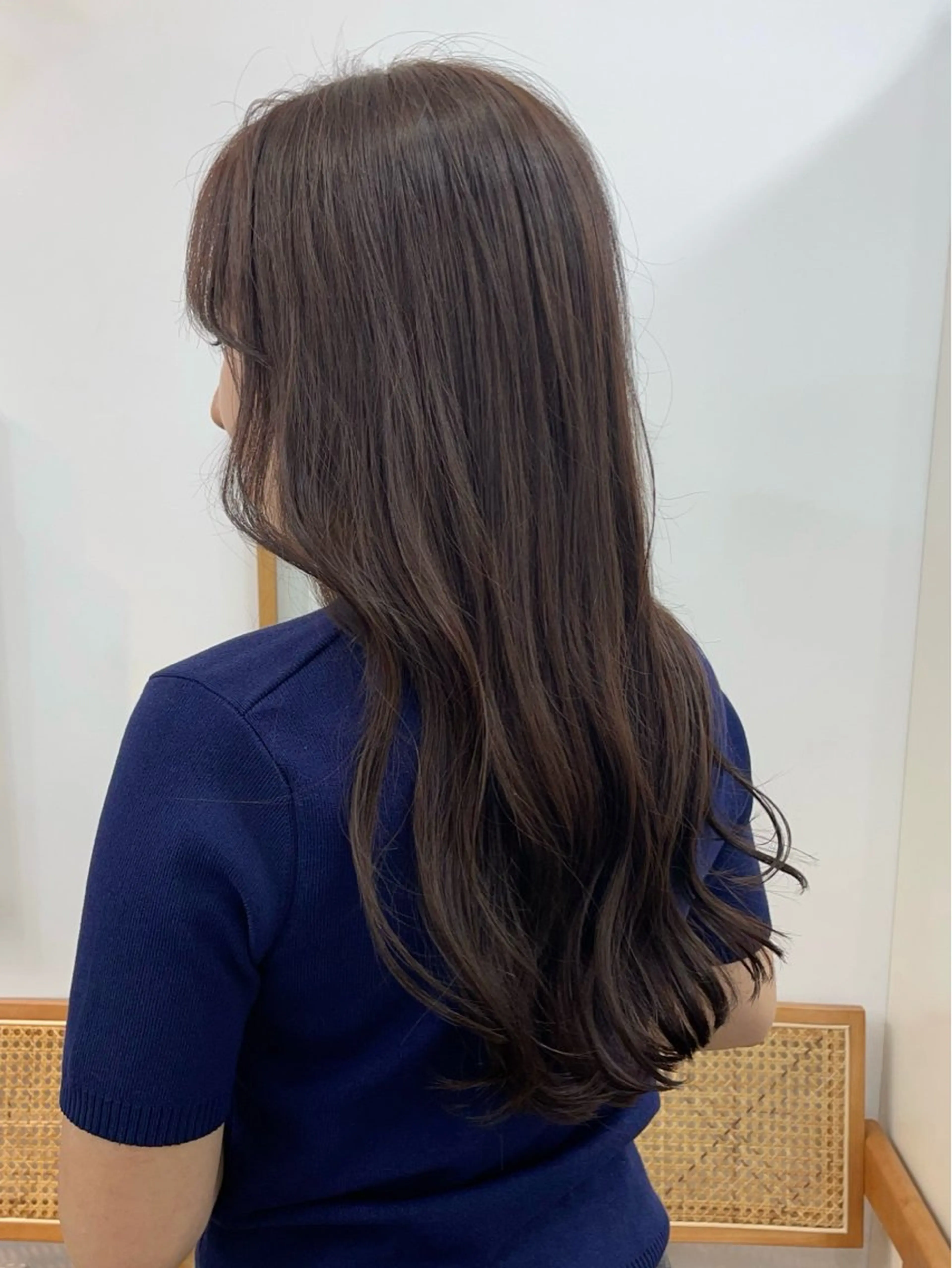ロング カラー アッシュ ベージュカラー ブリーチ 透明感カラー ダブルカラー ヘアカラー トリートメント ✨髪質改善✨原宿 えのもと　はなのヘアスタイル