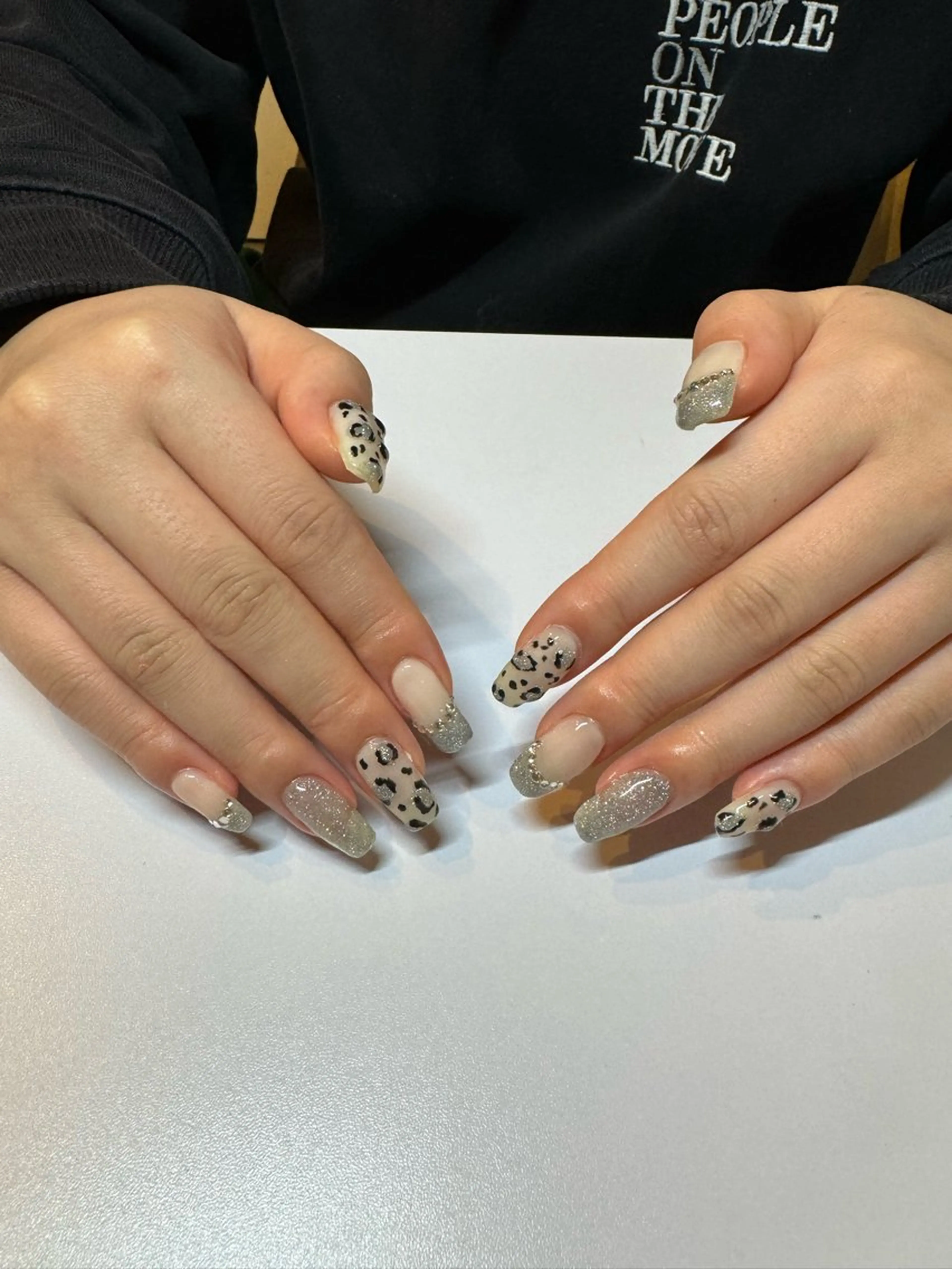 ネイル ハンドネイル 濱岡 咲のネイルデザイン