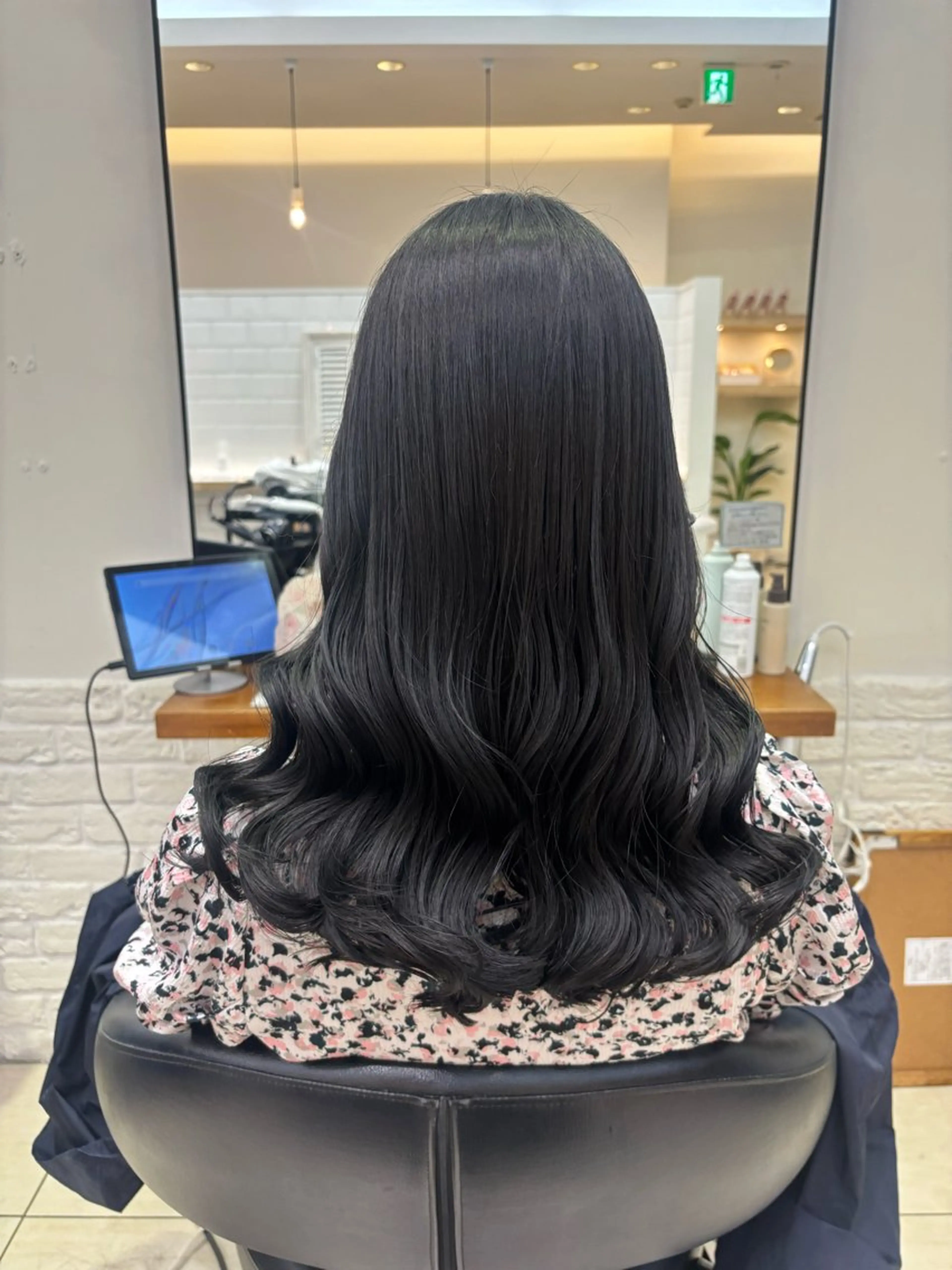 ロング コテ巻き風パーマ🫧 麻尋のヘアスタイル