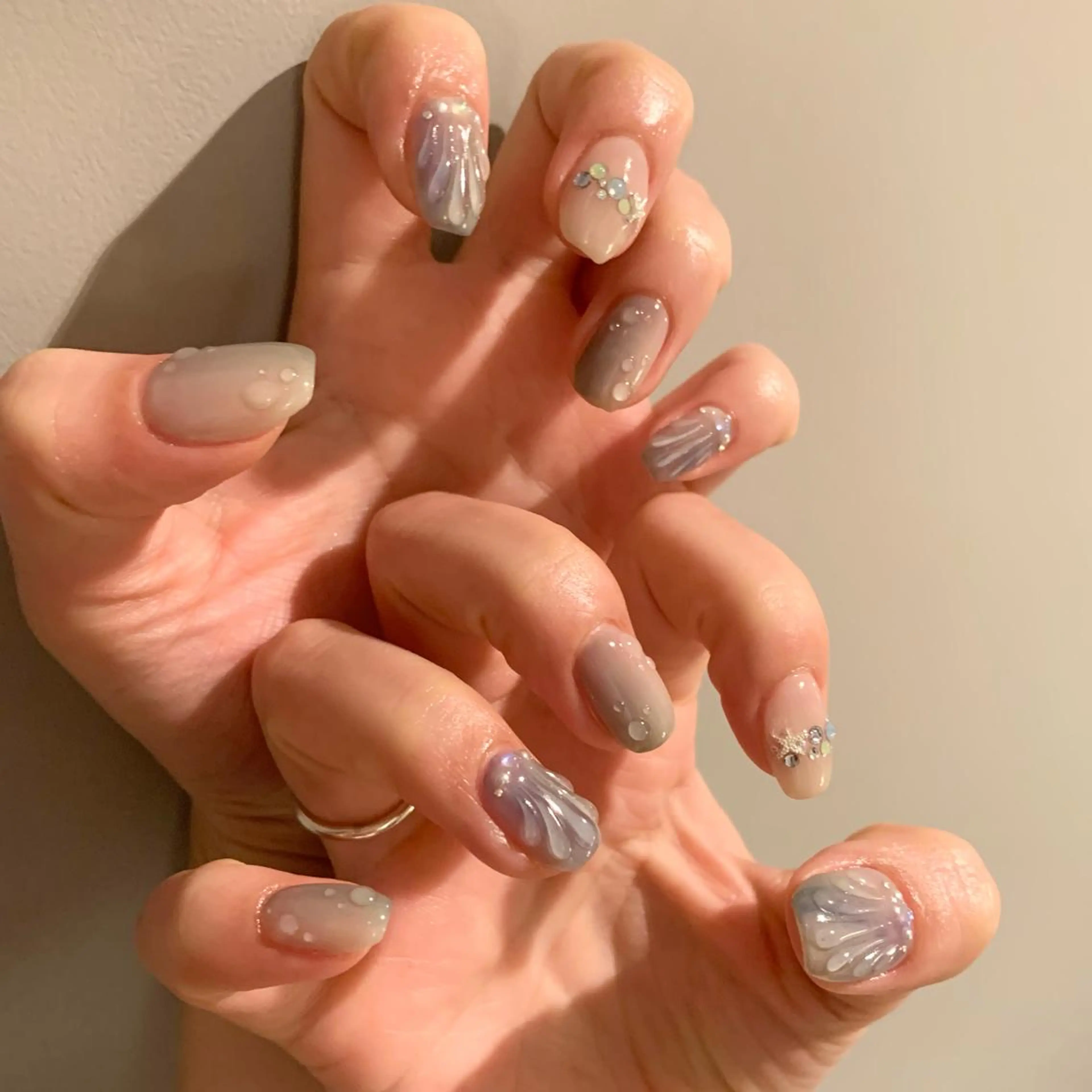 ネイル ハンドネイル ウシク ミユキのネイルデザイン