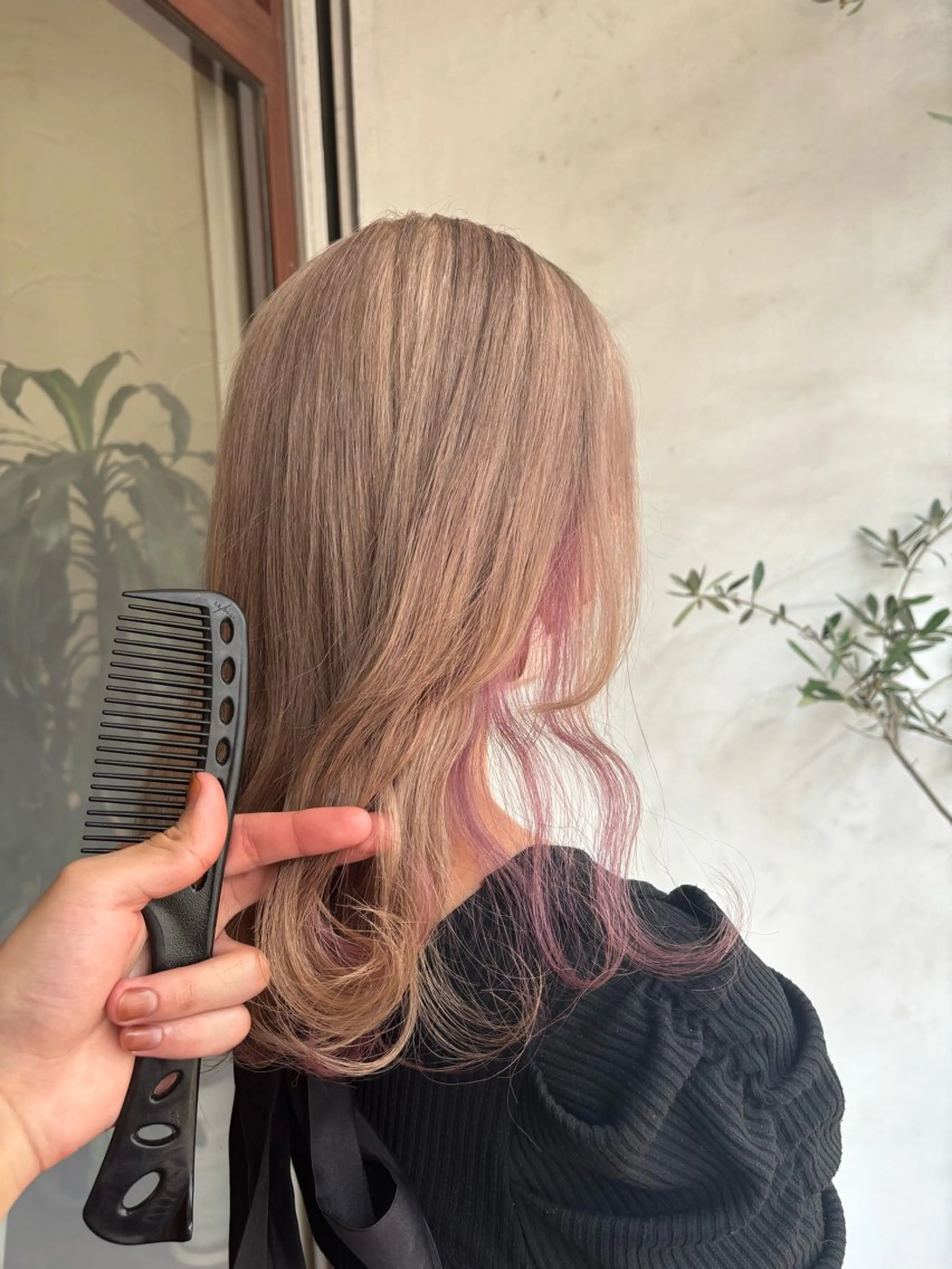 ロング カラー ヘアカラー トリートメント ヘッドスパ ブリーチ予約率90% 以上✨森山陽向のヘアスタイル