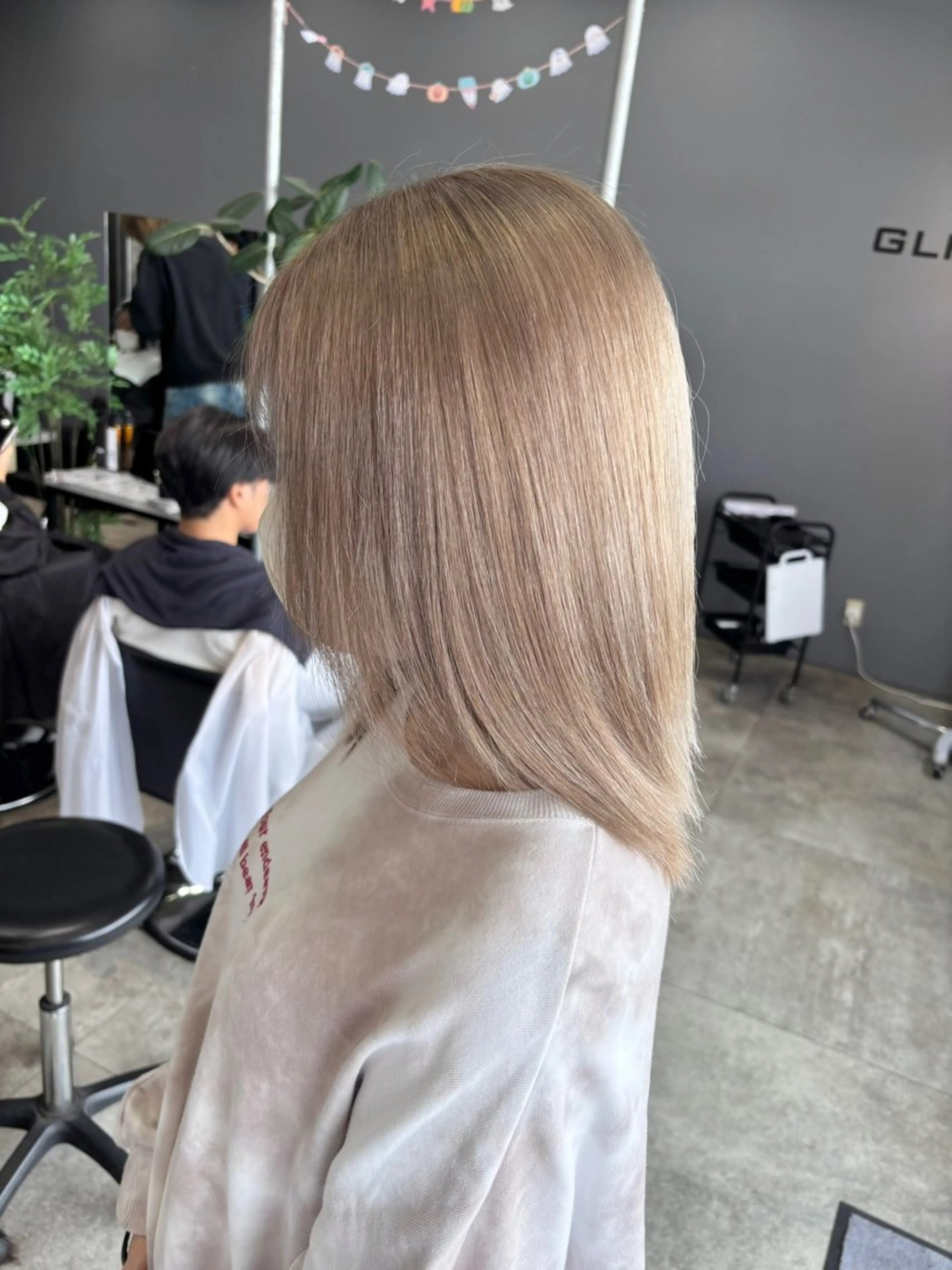 ミディアム カット ヘアカラー ✂︎GLITTER ✂︎東ヶ崎　湧✂︎のヘアスタイル