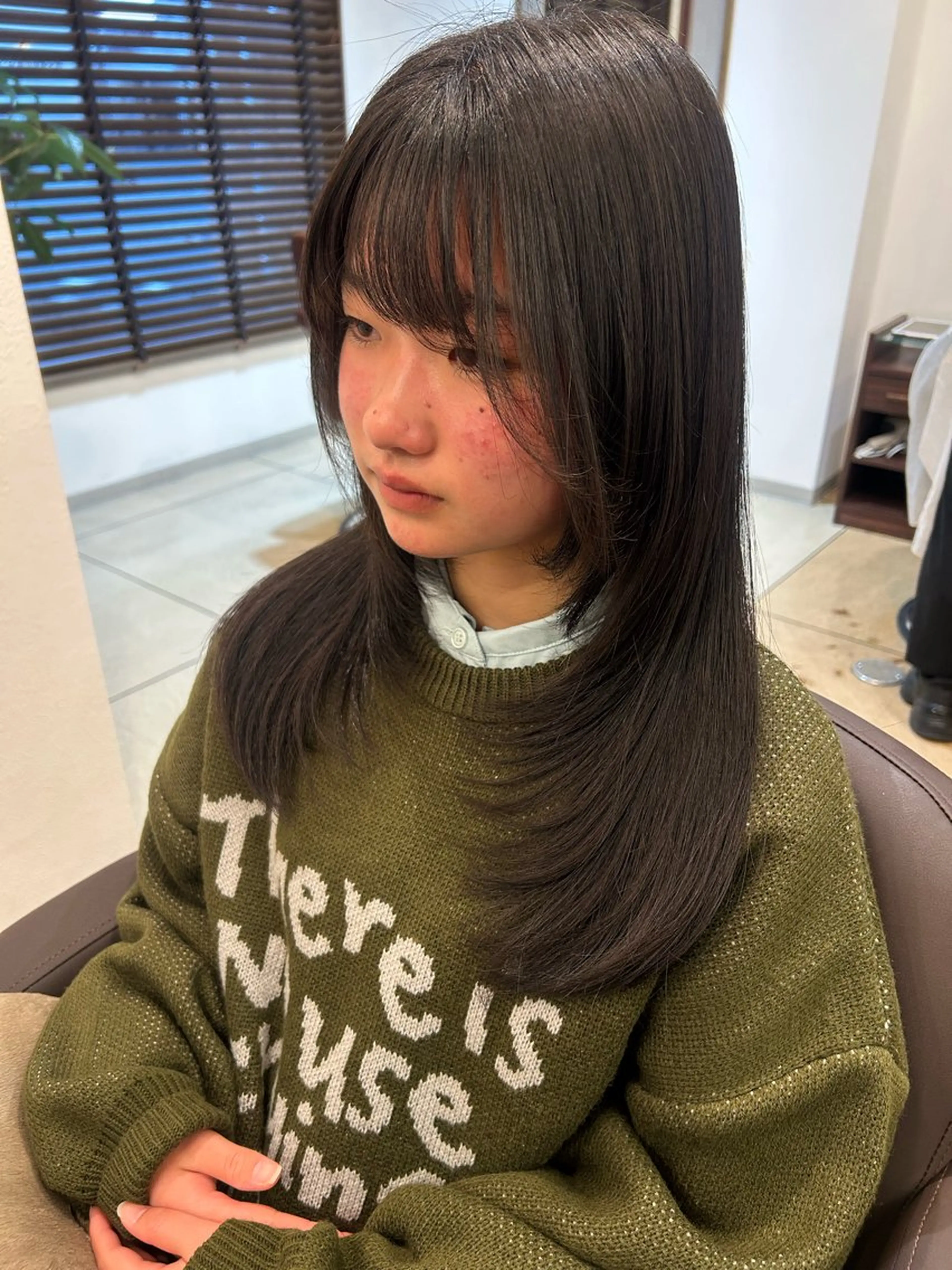 ロング レイヤーカット カット 🤍レイヤーツヤカラ ーAkane🇰🇷のヘアスタイル