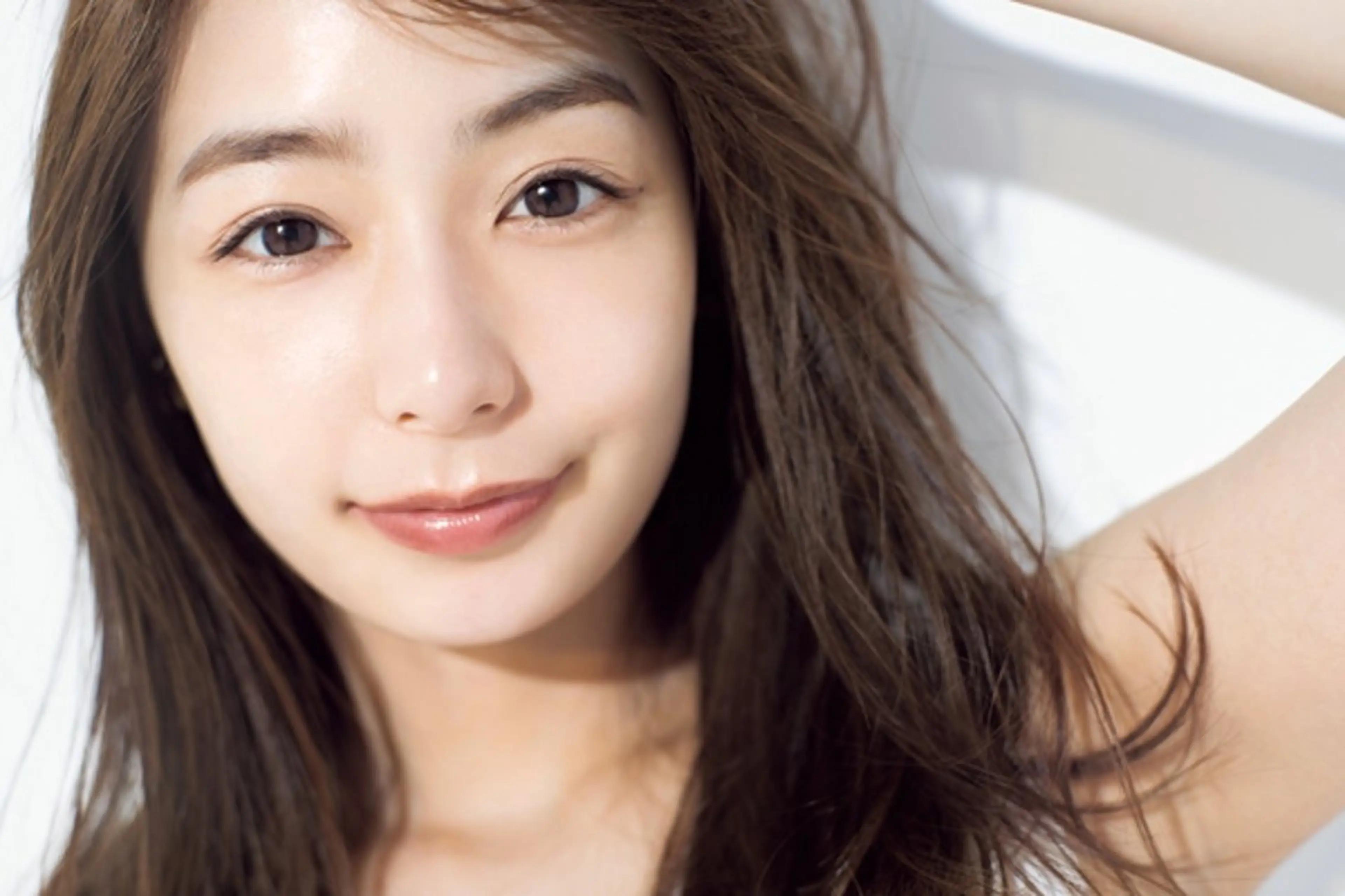 ネイル ブライダルネイル ホワイト aliaハイフ&水光ジェットサロン所属・aliaハーブ水光店 エステティシャン募集のエステ・リラクイメージ