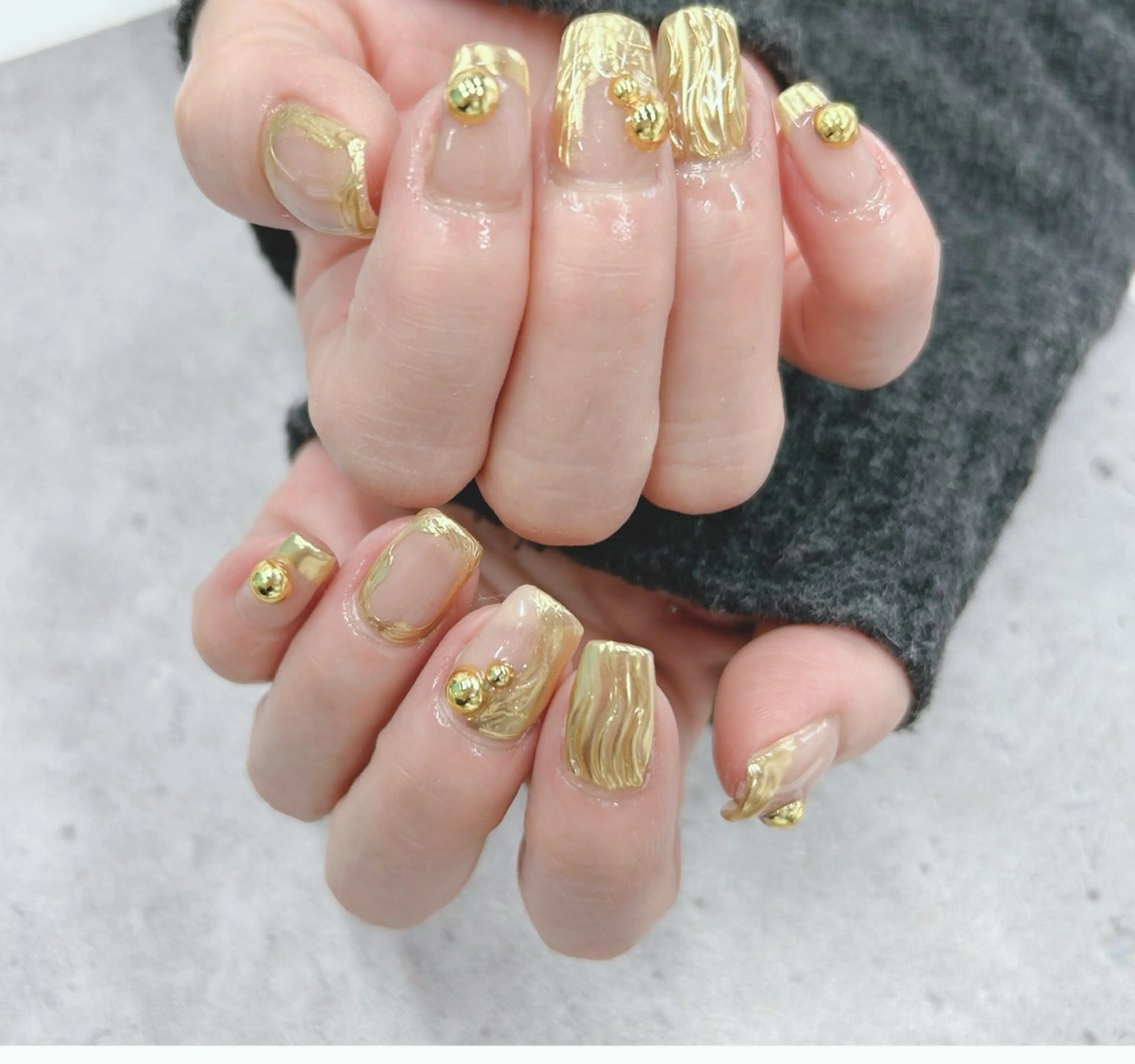 ネイル ゴールド ミラーネイル ニュアンスネイル ハンドネイル Nail Salon agré所属・agré ネイルサロン　アグレのネイルデザイン