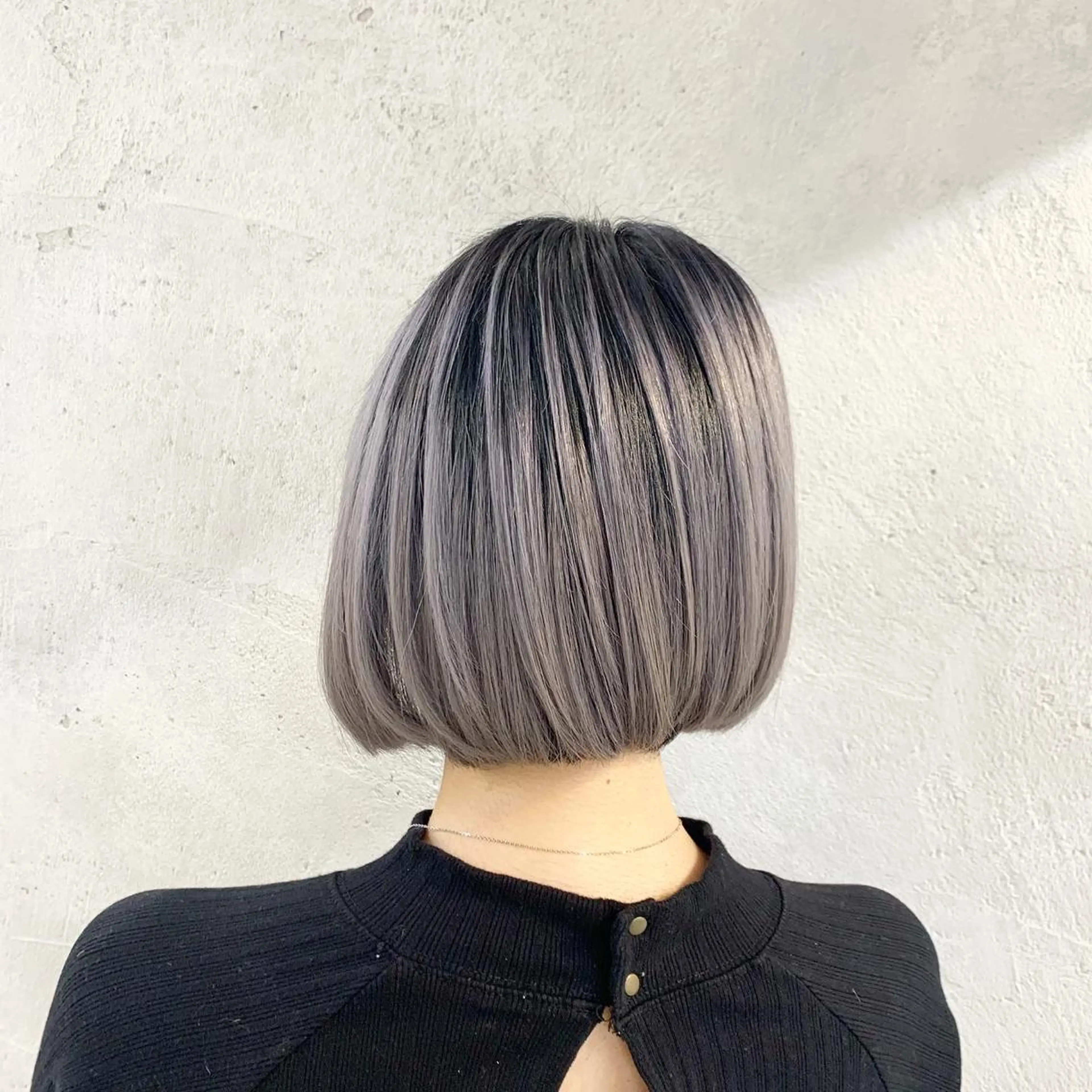 ショート ヘアカラー 及川シゲル 髪質改善講師のヘアスタイル