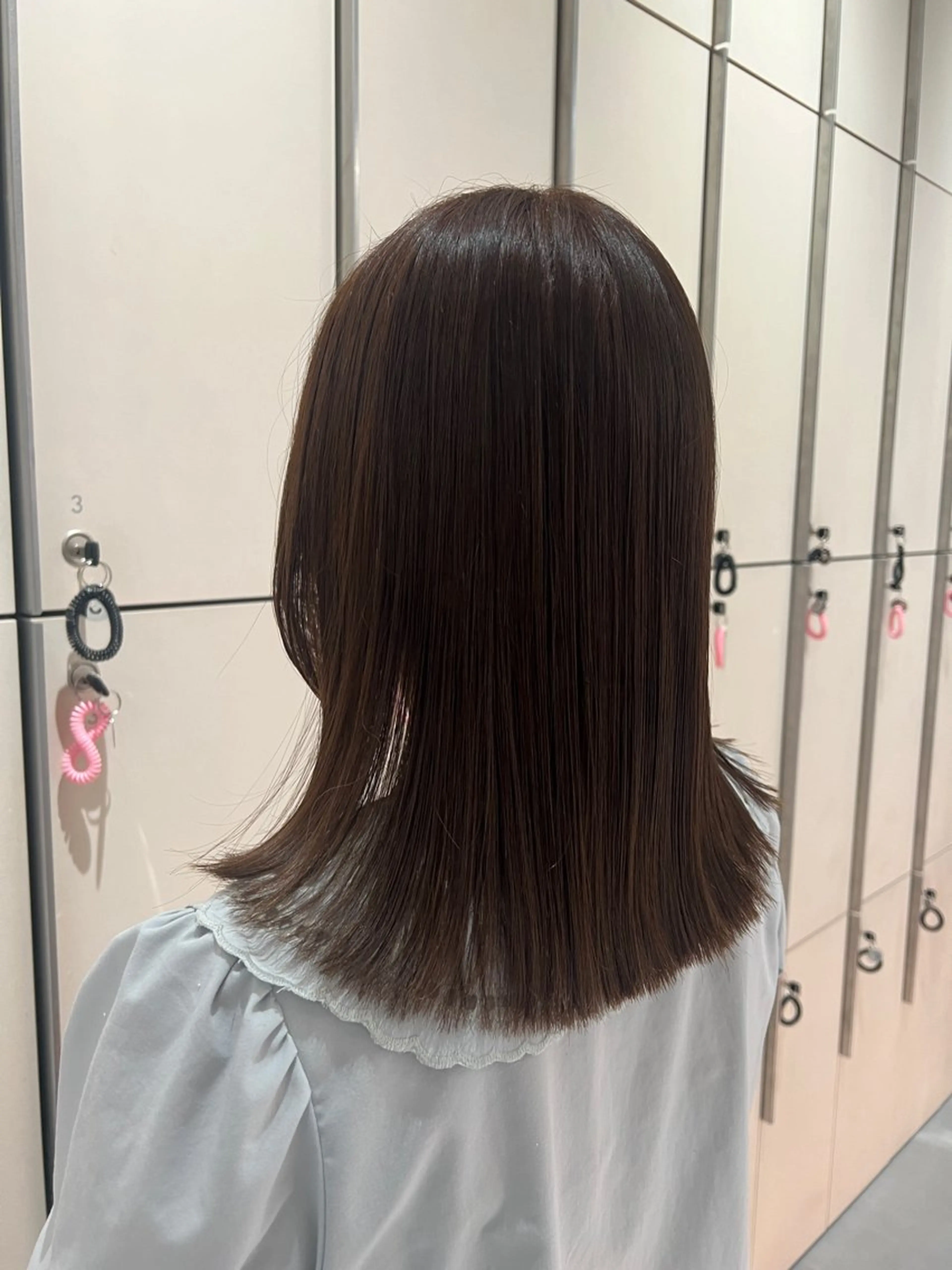 セミロング カラー 透明感カラー 外ハネヘア kako　ショート ボブのヘアスタイル