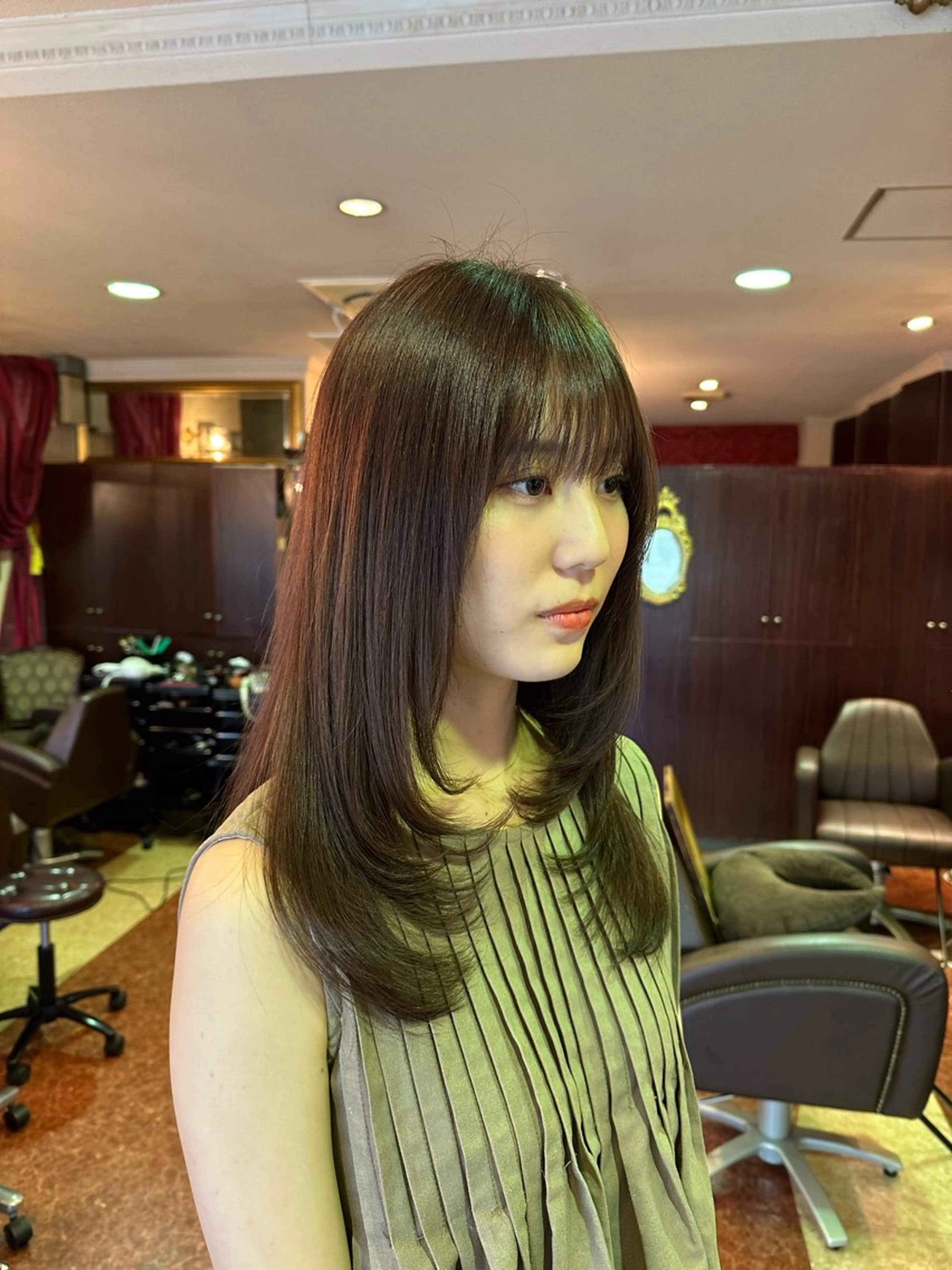 ロング カラー ベージュカラー 顔周りカット 韓国風ヘア レイヤーカット カット ヘアカラー トリートメント 【レイヤー/韓国風 /髪質改善】RINのヘアスタイル