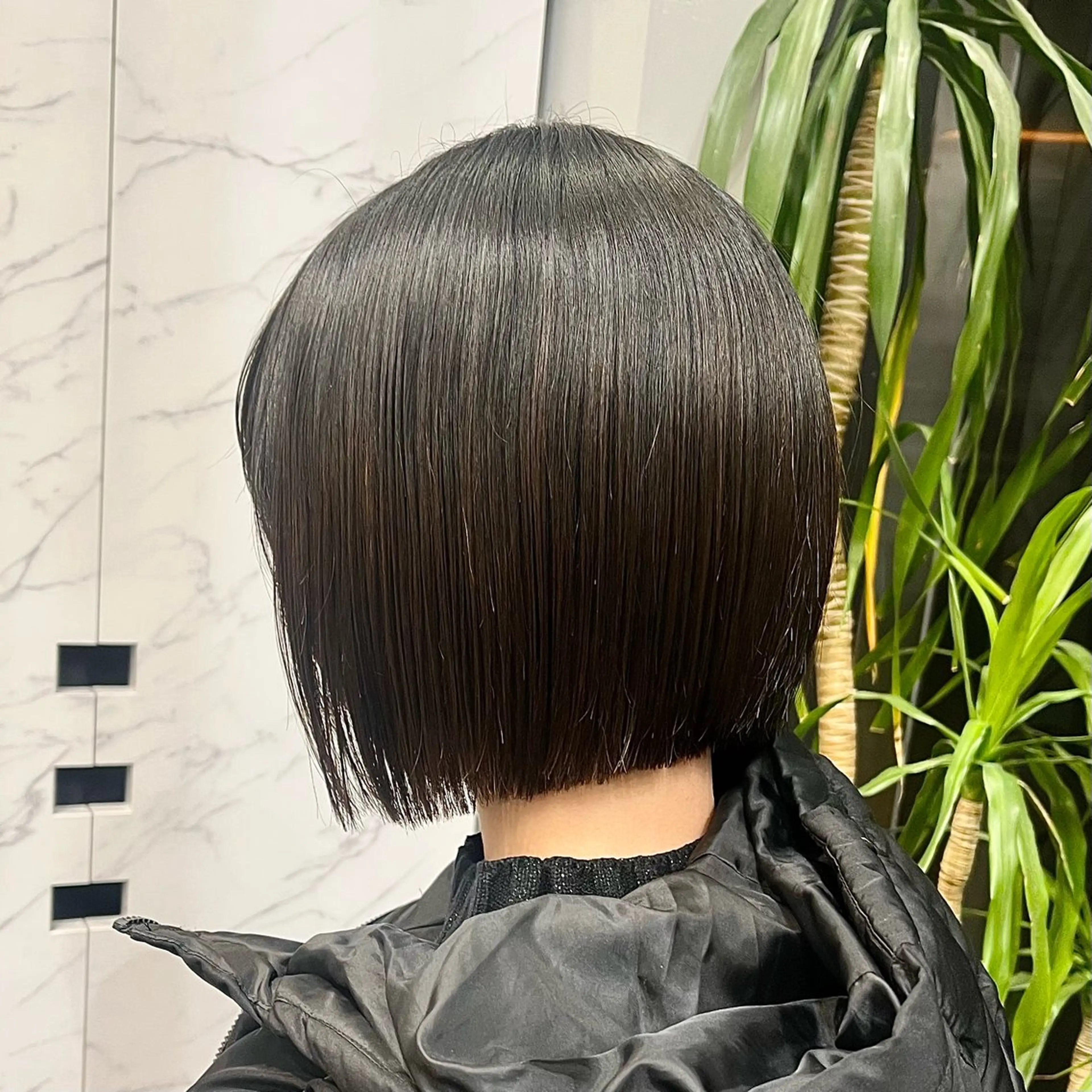 ▷カット＋ケアストレートの写真