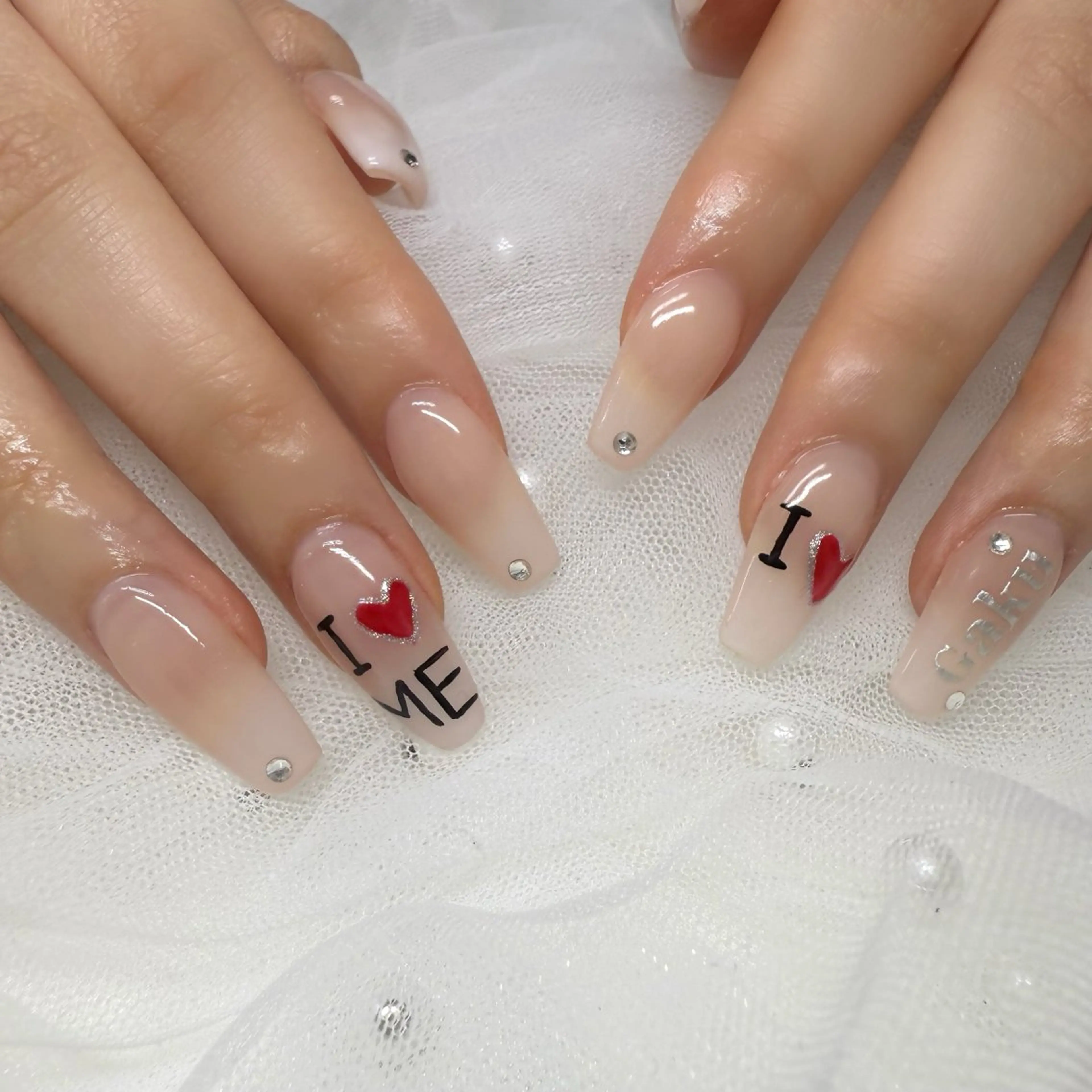 ネイル REY 仙台店所属・大内 友芽のネイルデザイン