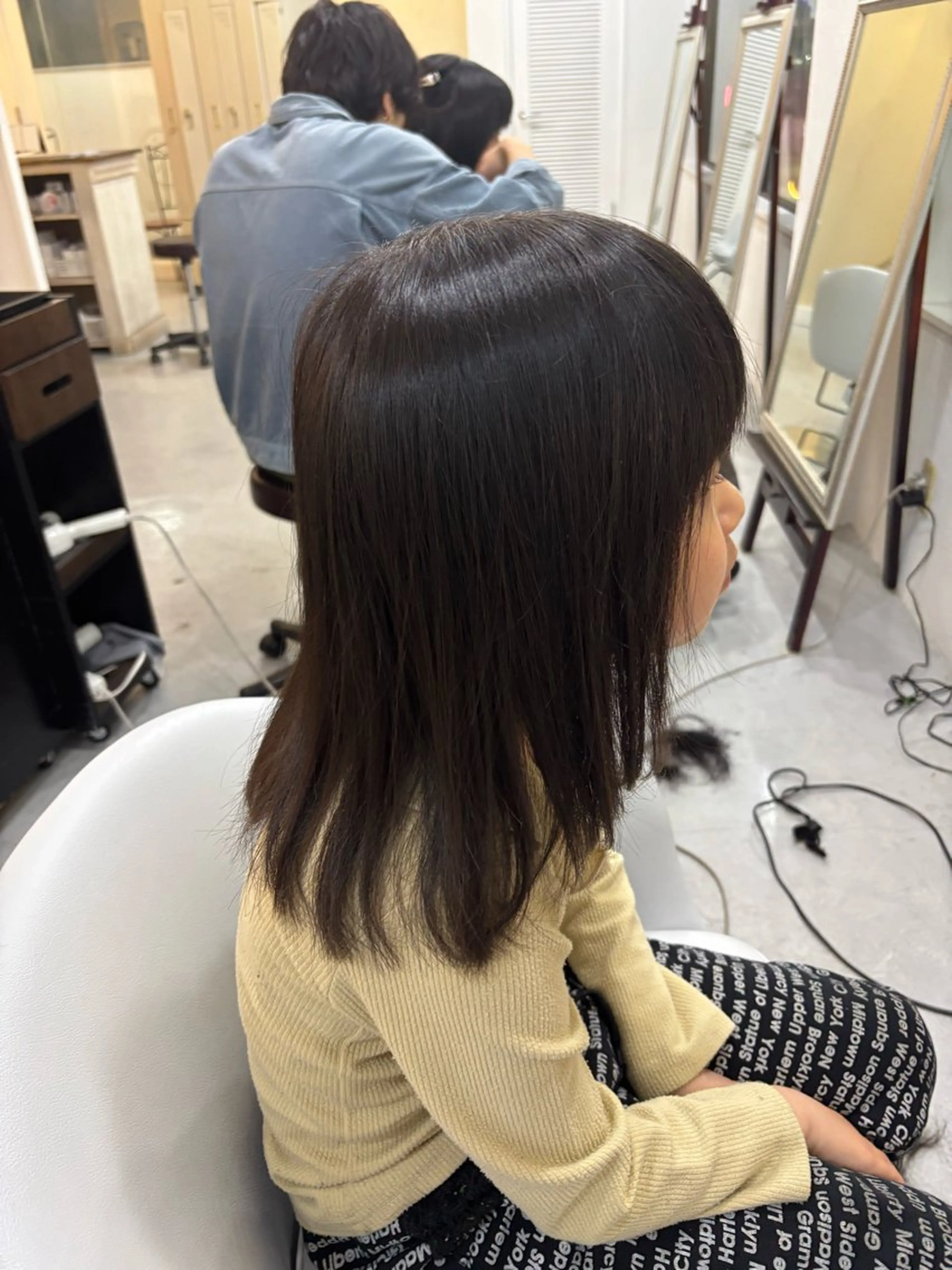 ミディアム キッズ 越坂部 桃子のヘアスタイル