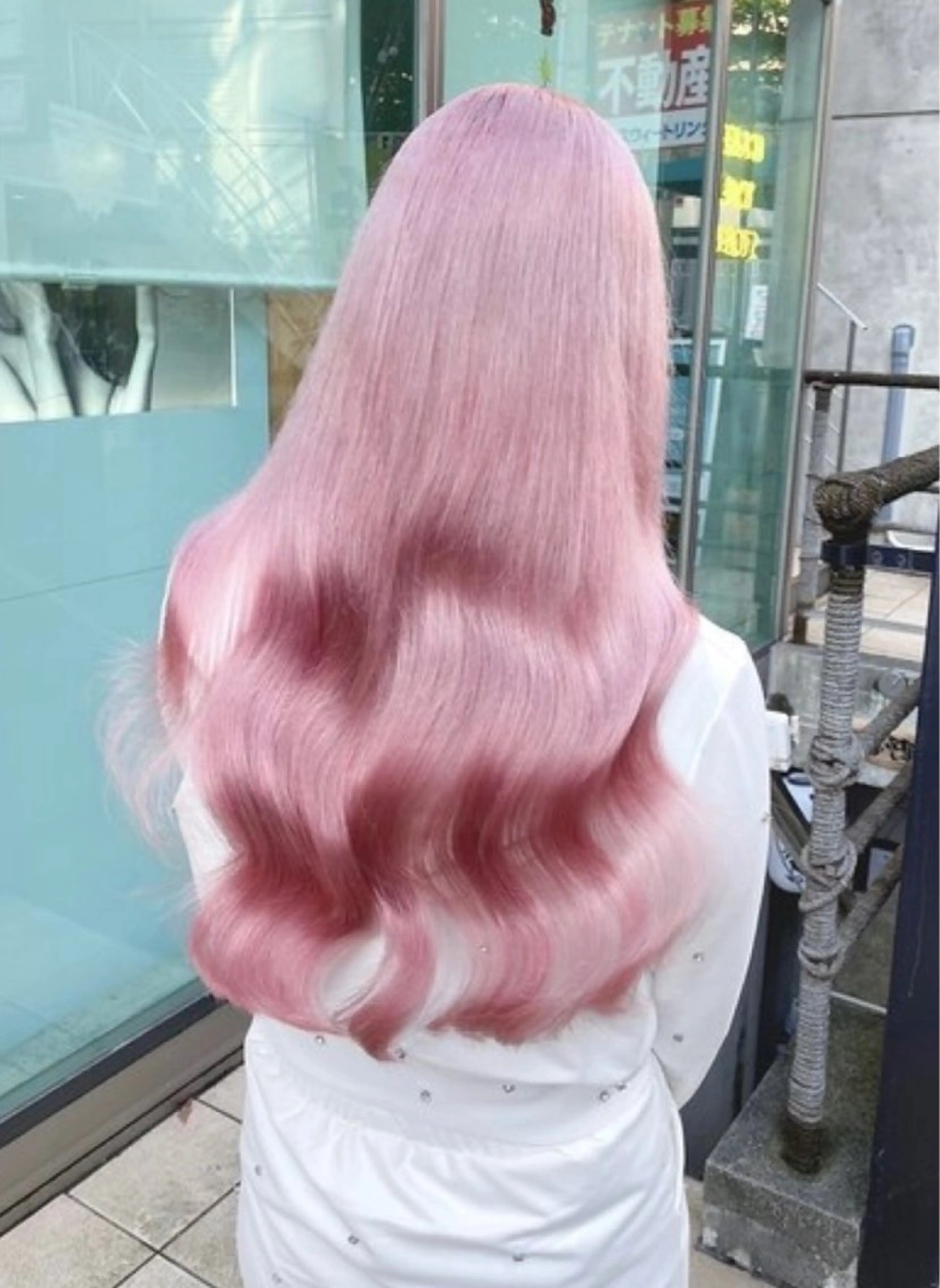 カラー ブリーチ ケアブリーチ ハイトーンカラー ピンクカラー のん🎀ハイトーン/ レイヤーカット🐳のヘアスタイル