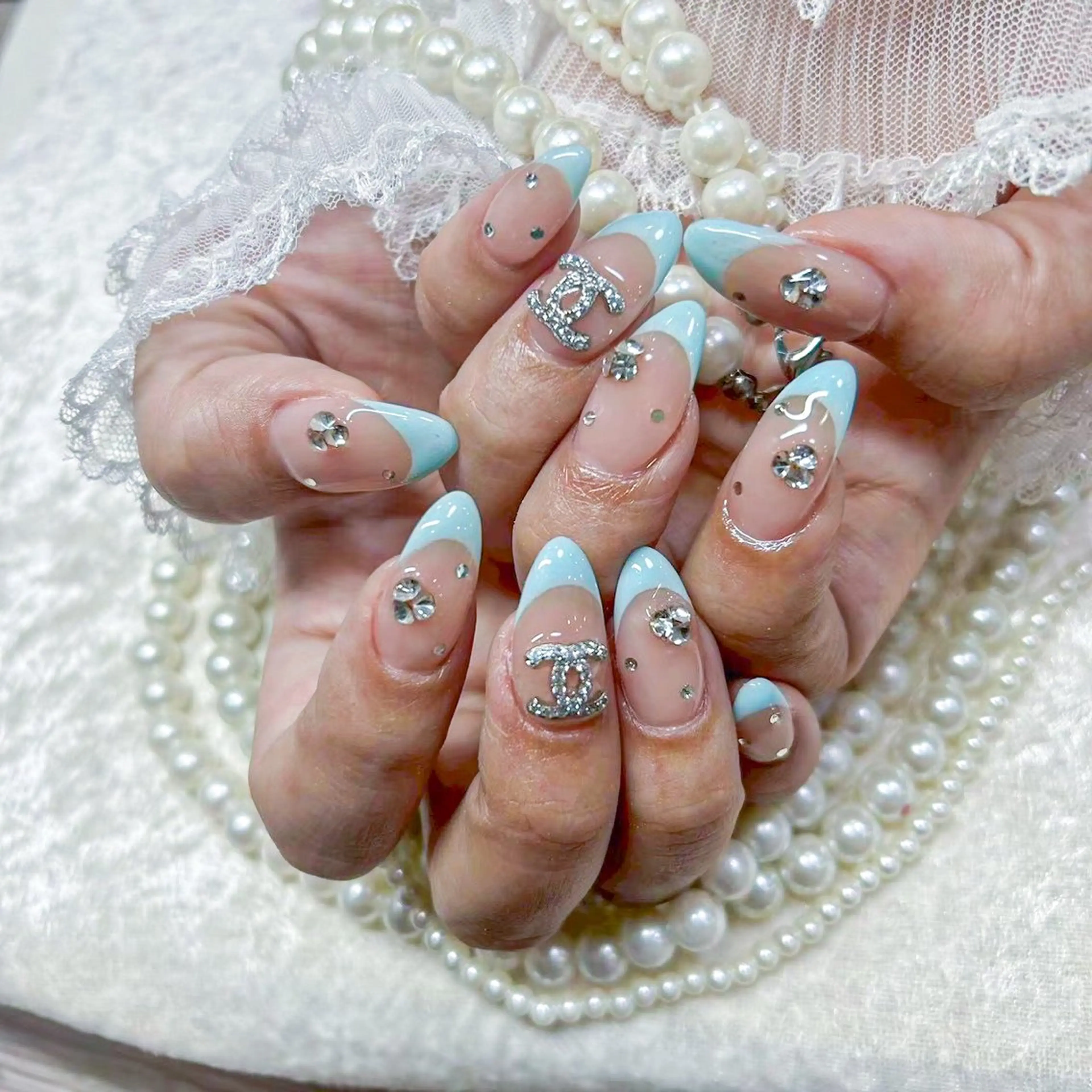 ネイル アートネイル 長さ出し フットネイル 韓国ネイル マグネットネイル ハンドネイル Minami 🍓のネイルデザイン