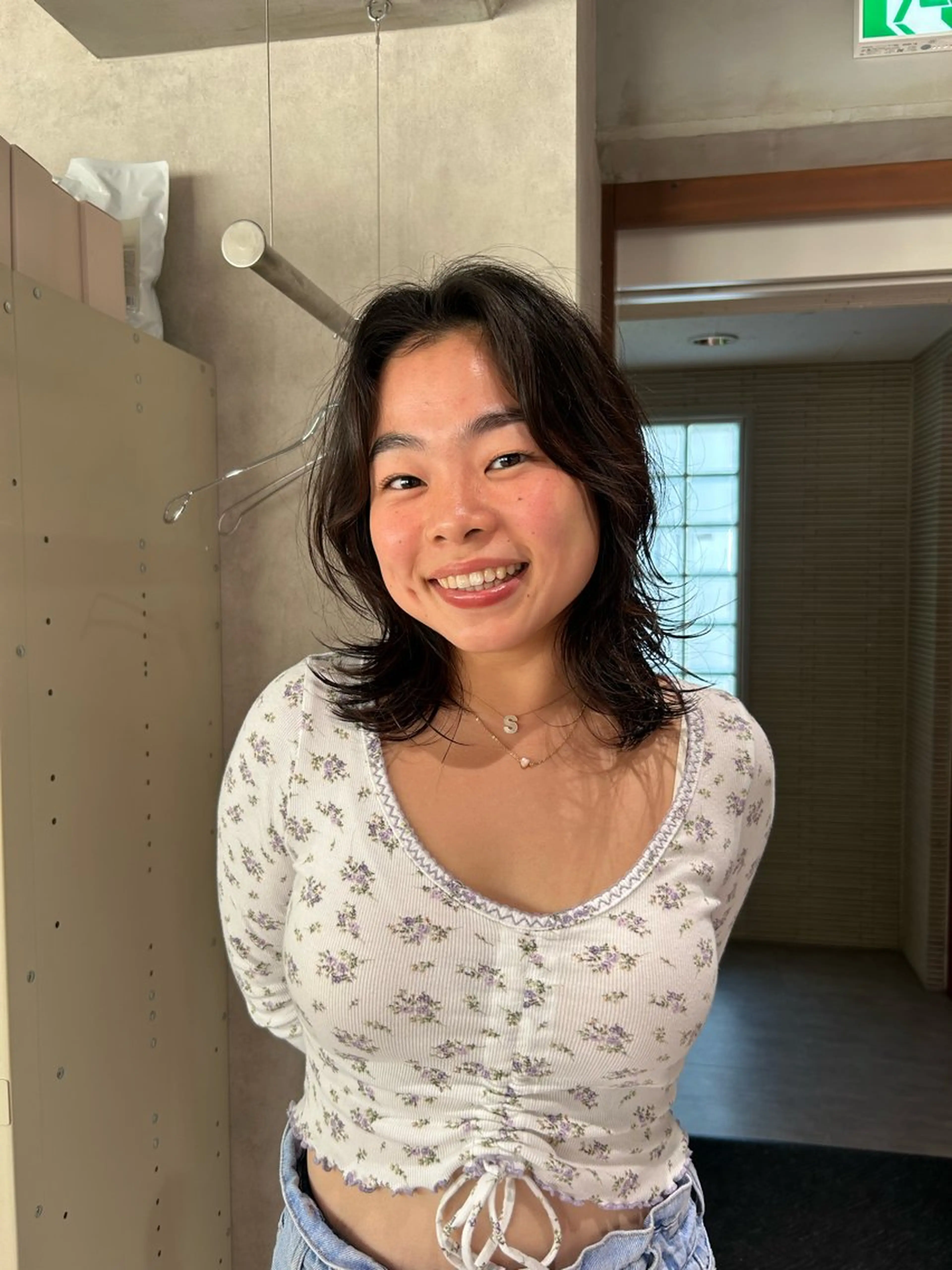 ミディアム パーマ ミディアムパーマ くせ毛 レイヤーカット ウルフカット ウルフレイヤー カット パーマ ayano🍒パーマ 暖色カラーのヘアスタイル