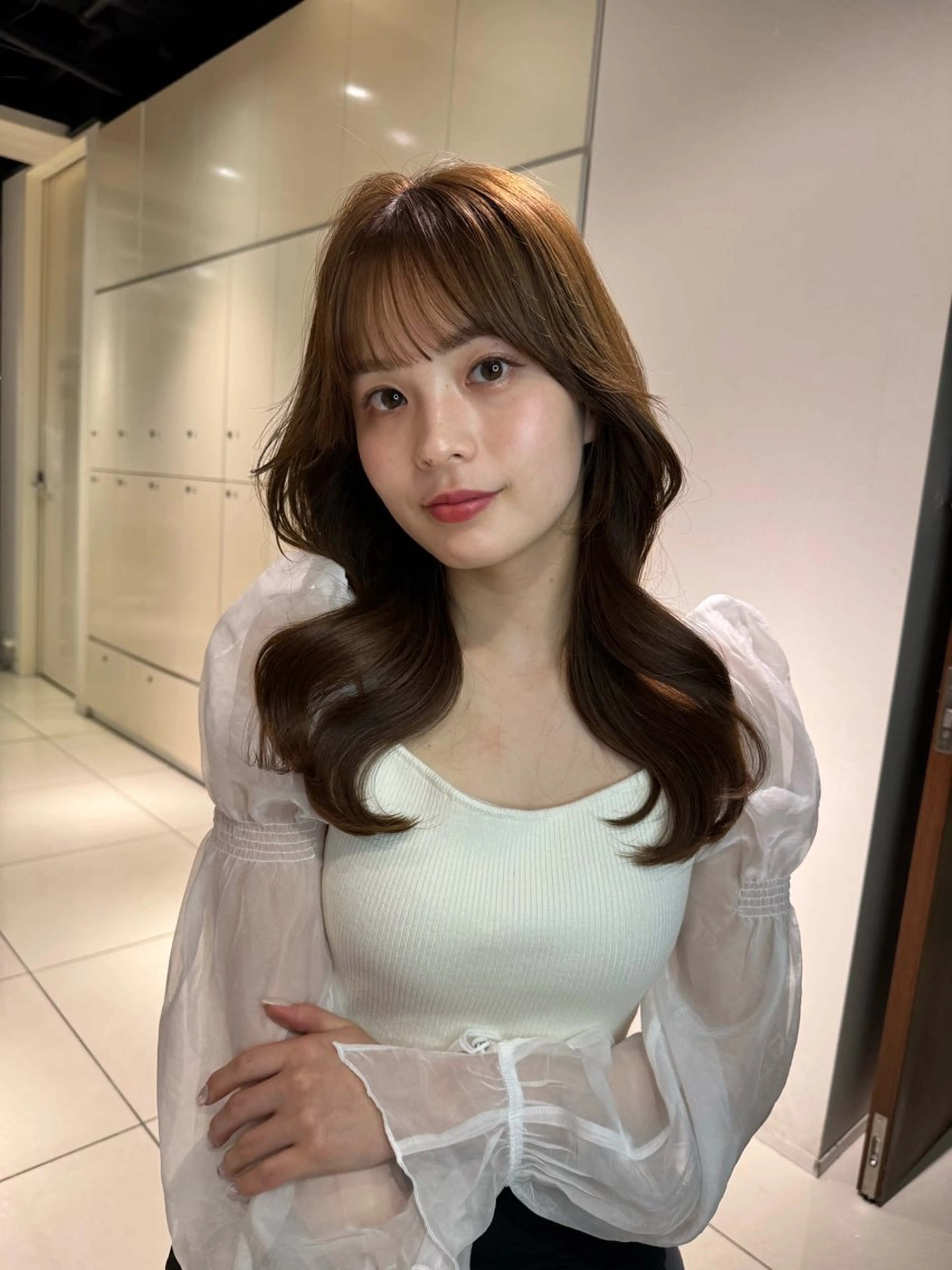 セミロング カラー レイヤー×艶髪🤎. 𝜗𝜚hitomiのヘアスタイル