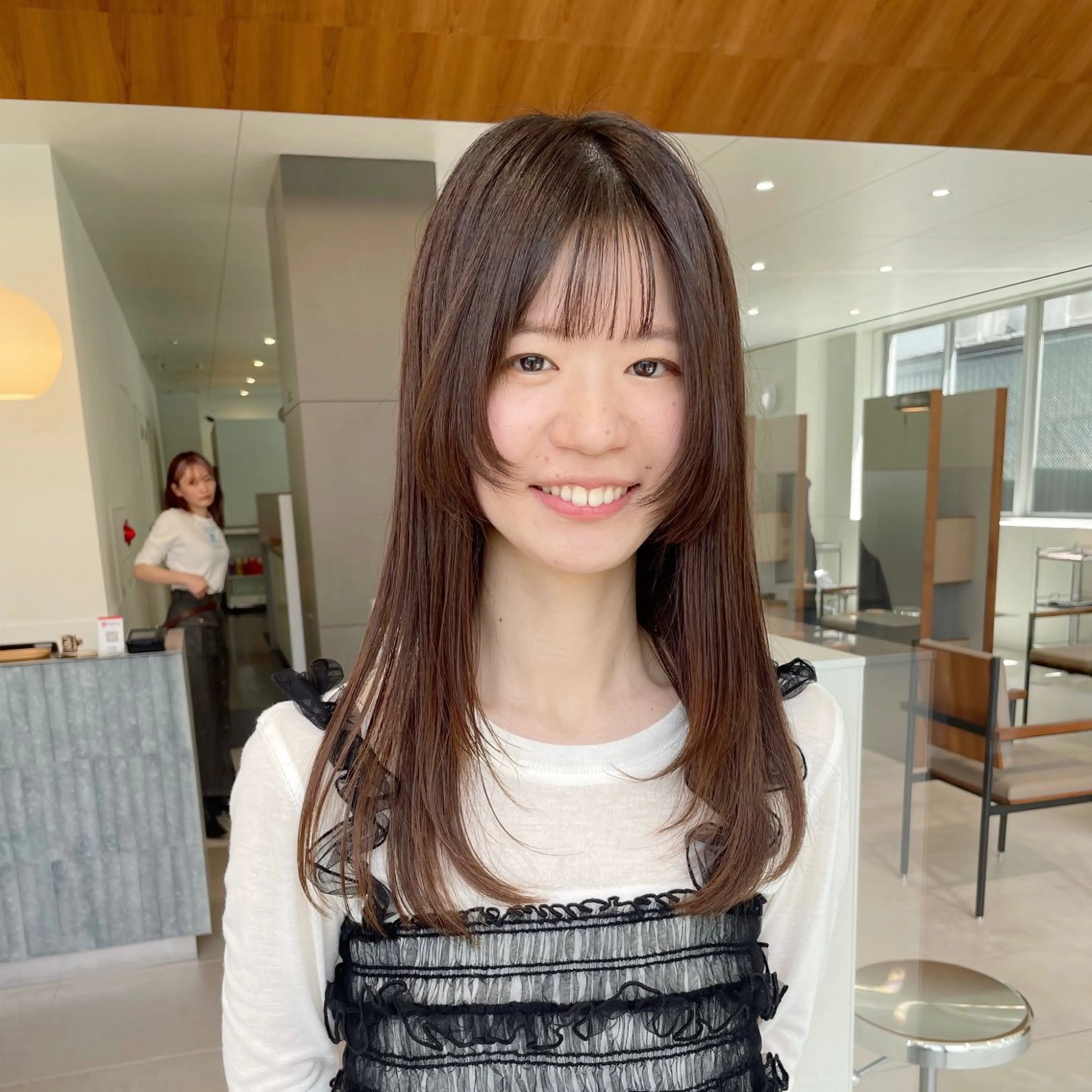 ロング カラー ベージュカラー ブリーチ 透明感カラー ダブルカラー レイヤーカット ブリーチ/レイヤー 🌻Mutsumiのヘアスタイル