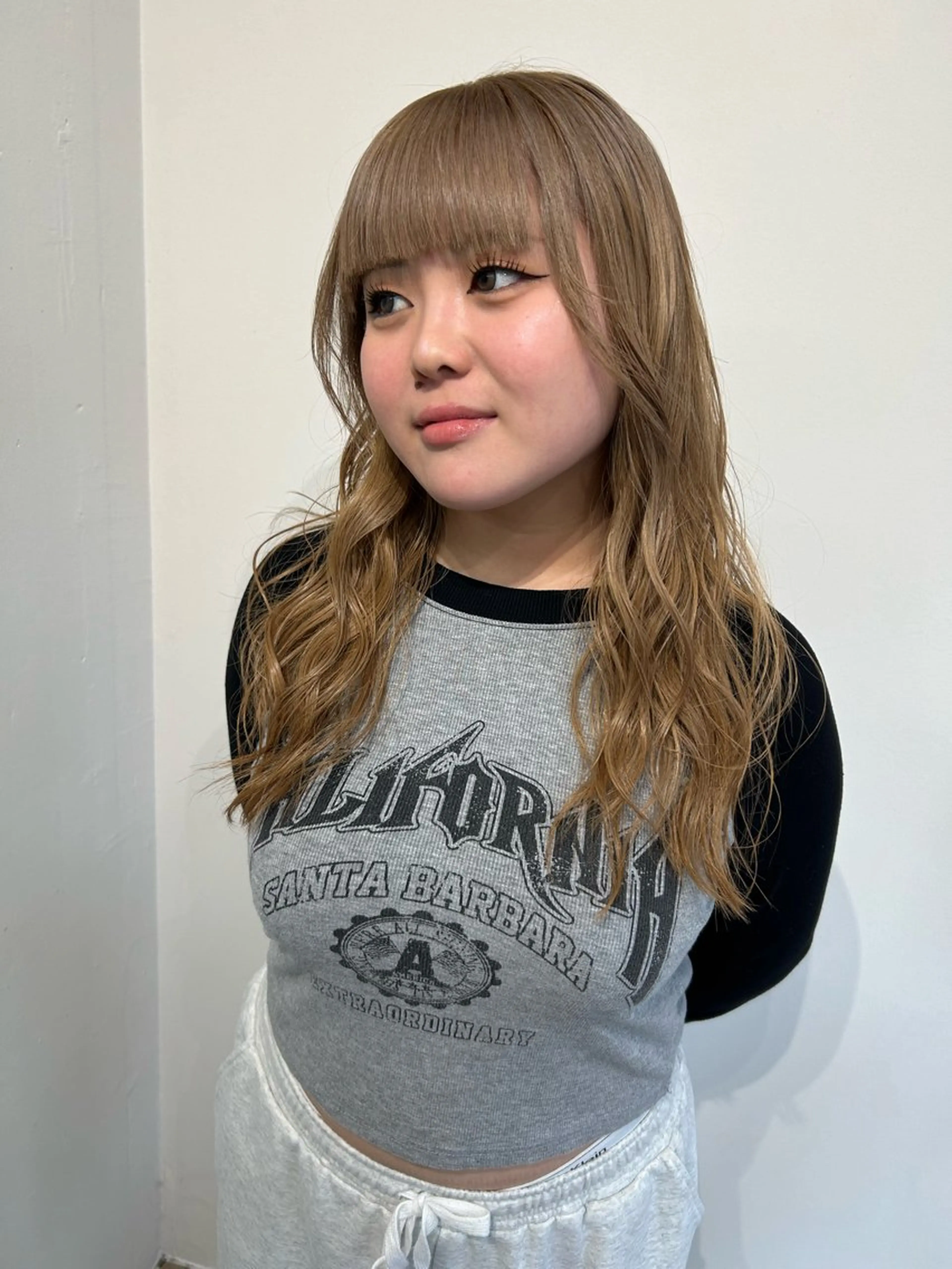 セミロング カラー ヘアカラー トリートメント ベージュ/ダブルカラ ー/新潟駅/青柳萌果のヘアスタイル