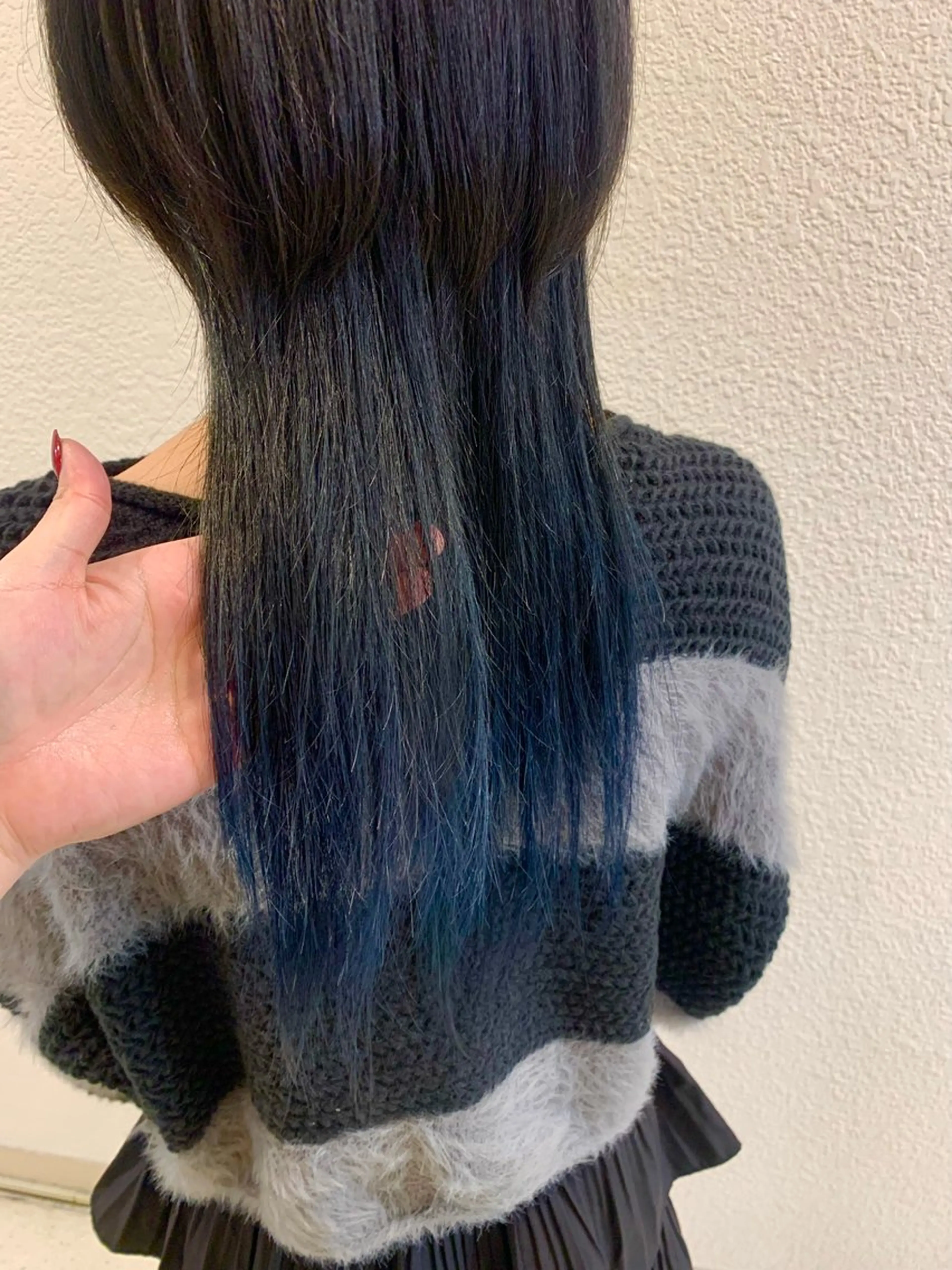 セミロング ヘアカラー MINAMl 🌿のヘアスタイル