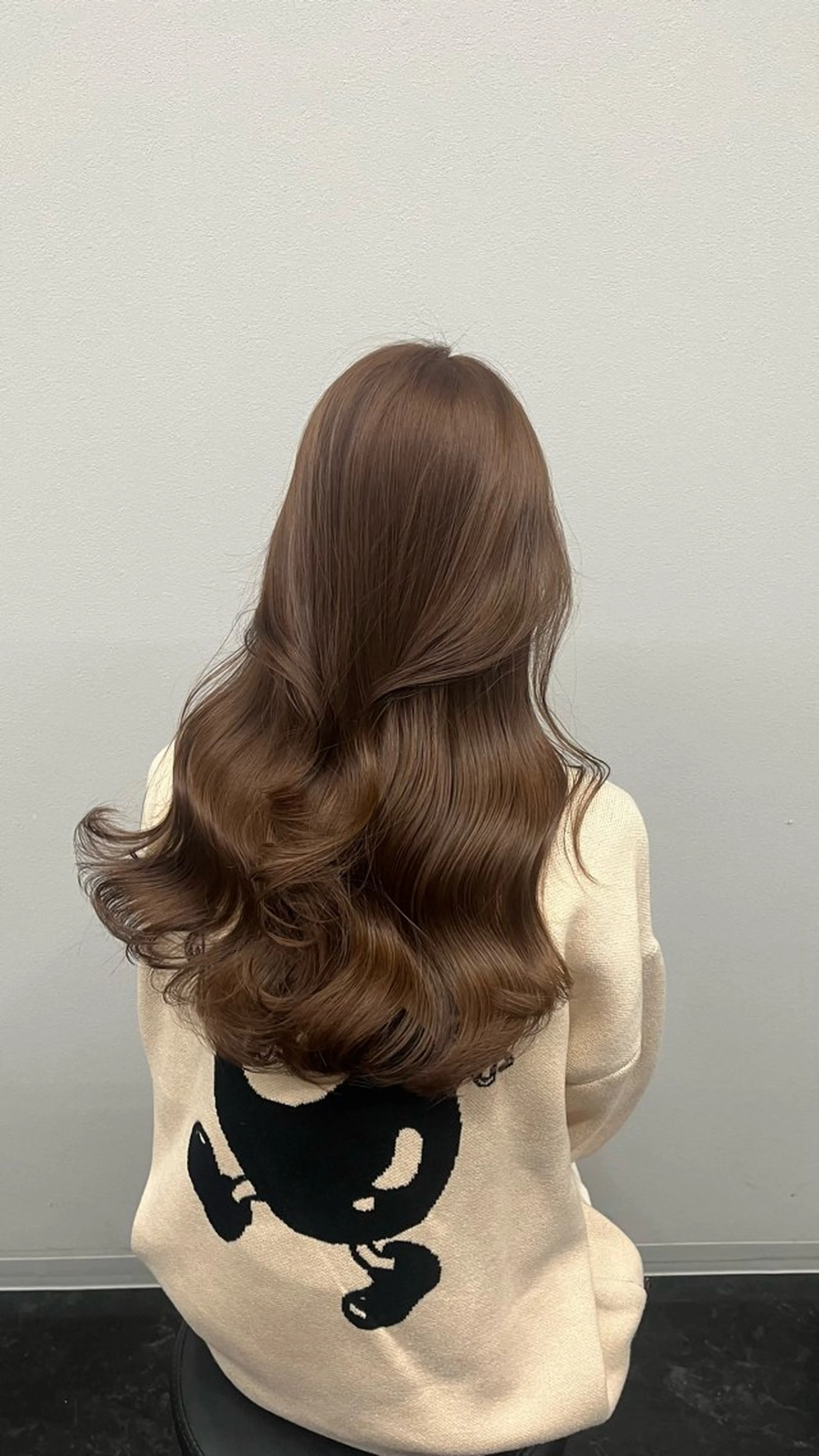 【 ダメージを抑えた艶カラー 】ブリーチ無しダブルカラー🖤の写真