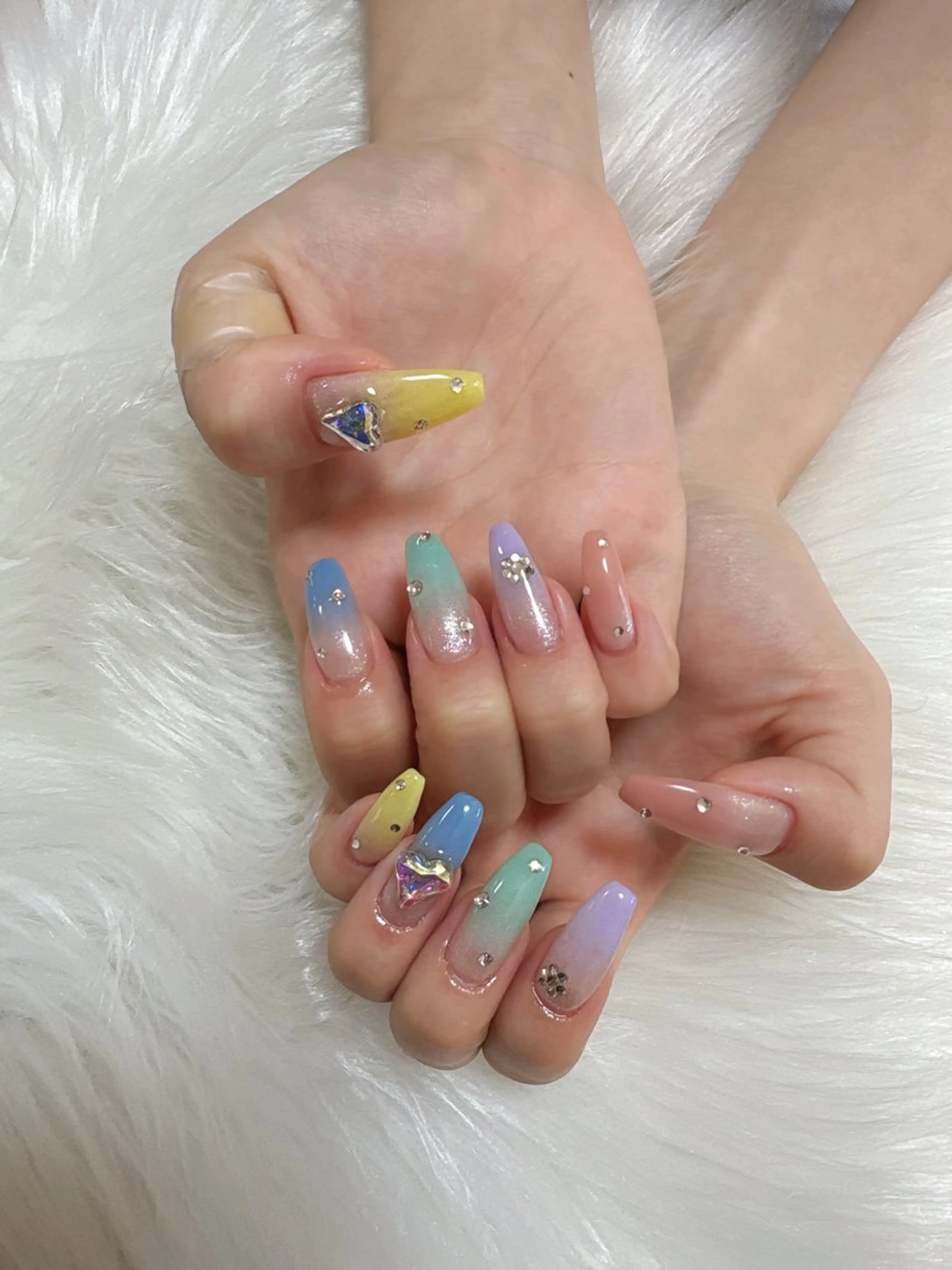 ネイル ハート ハンドネイル 💅ネイルハウス🏡 🎀TOMO🎀のネイルデザイン