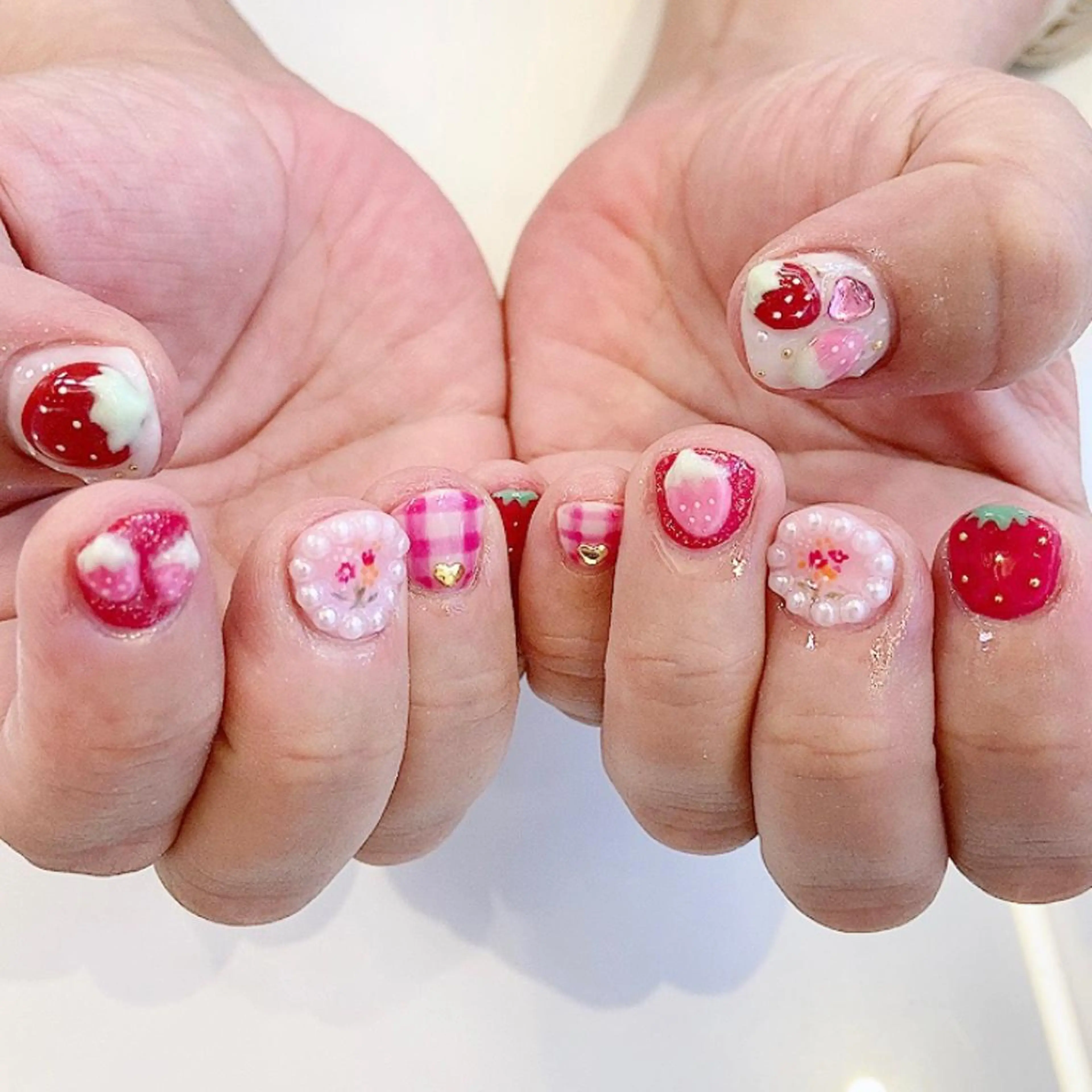 ネイル 韓国風✨髪質改善✨ 縮毛矯正✨松浦知奈美のヘアスタイル