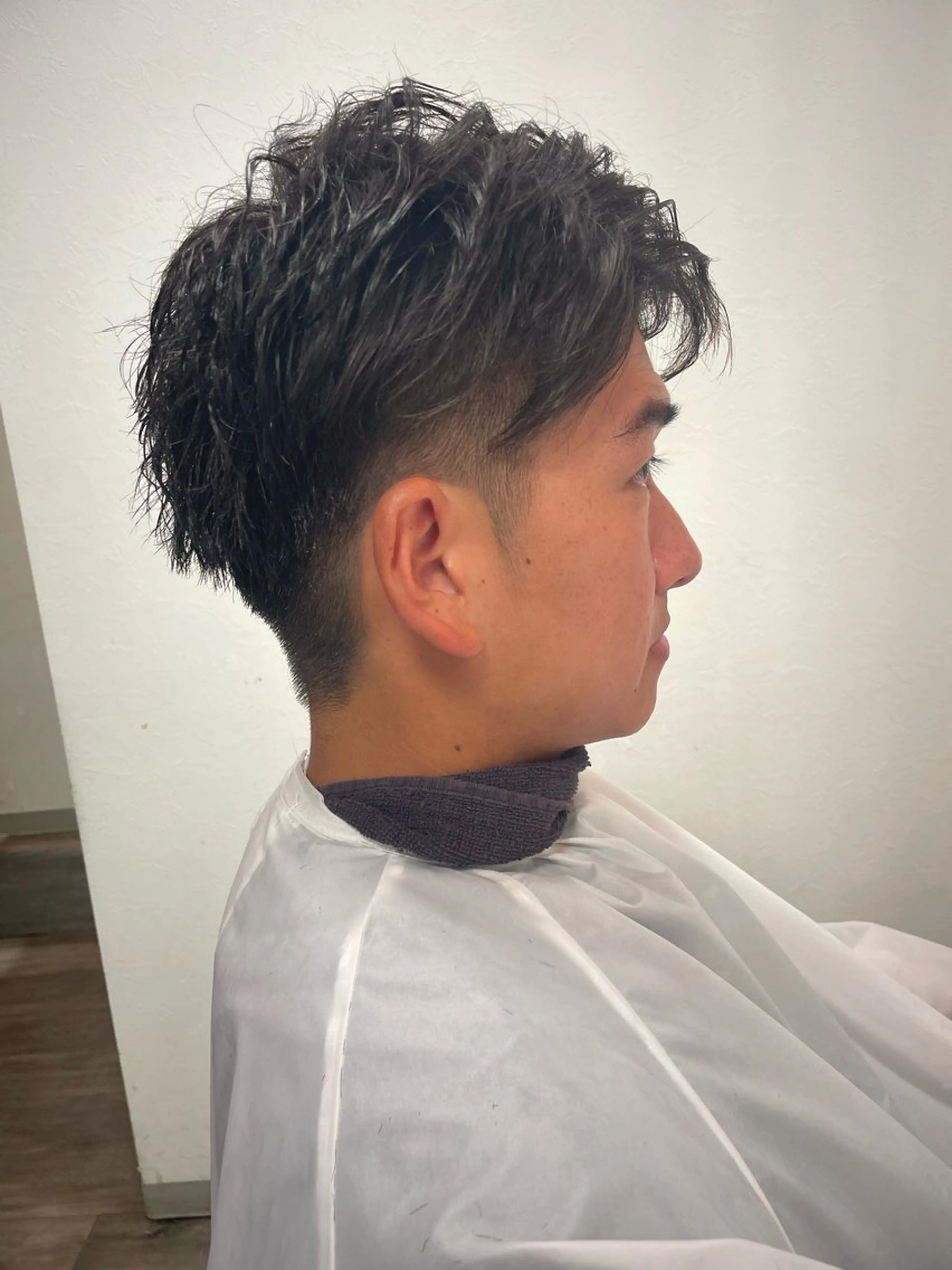 メンズ マッシュ メンズパーマ 刈り上げ カット 黒川 名津美のヘアスタイル