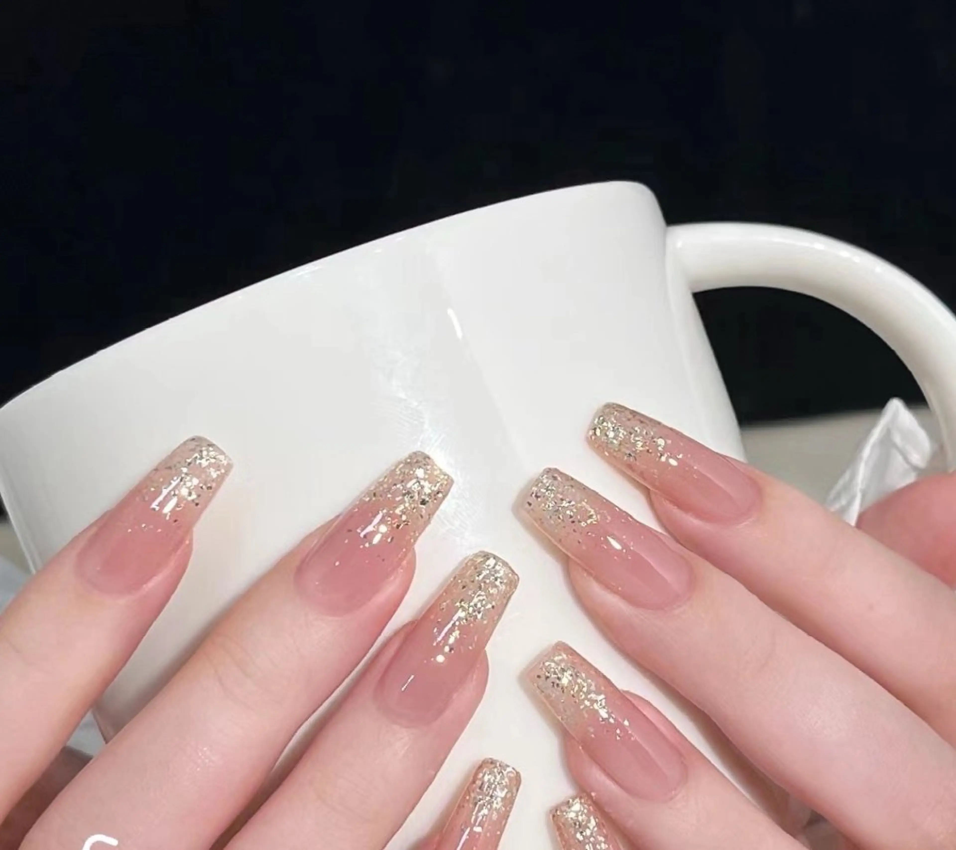 ネイル pink ladyサロン所属・べ にのネイルデザイン