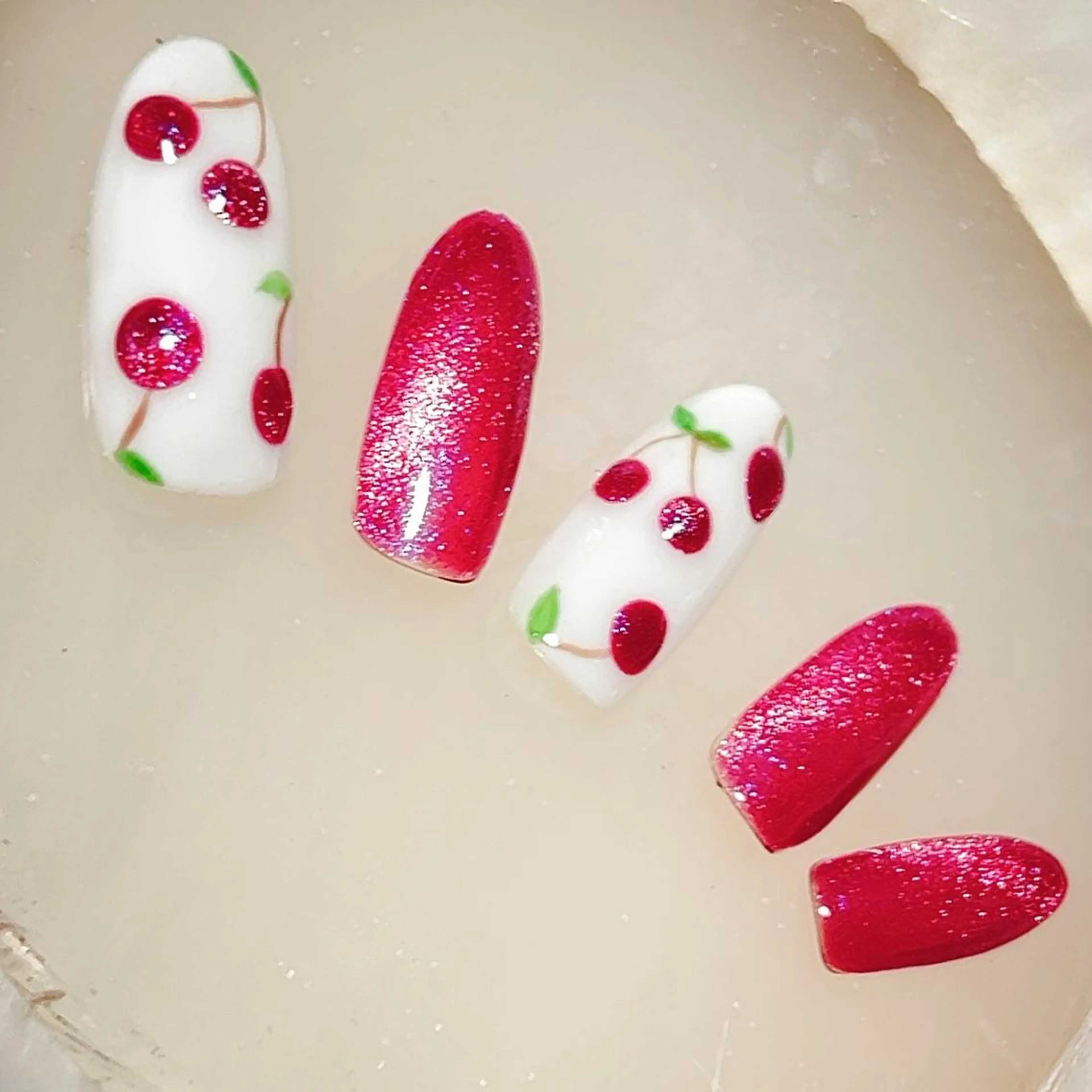 ネイル マグネットネイル 山下 アップネイルのネイルデザイン