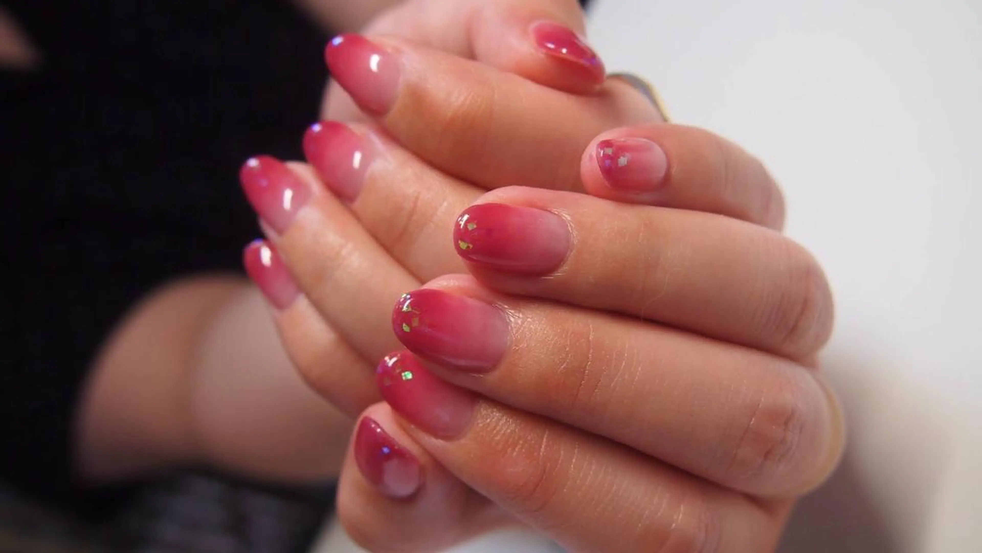 ネイル グラデーション ラメ(グリッター) Blushオーナー Shiinaのネイルデザイン